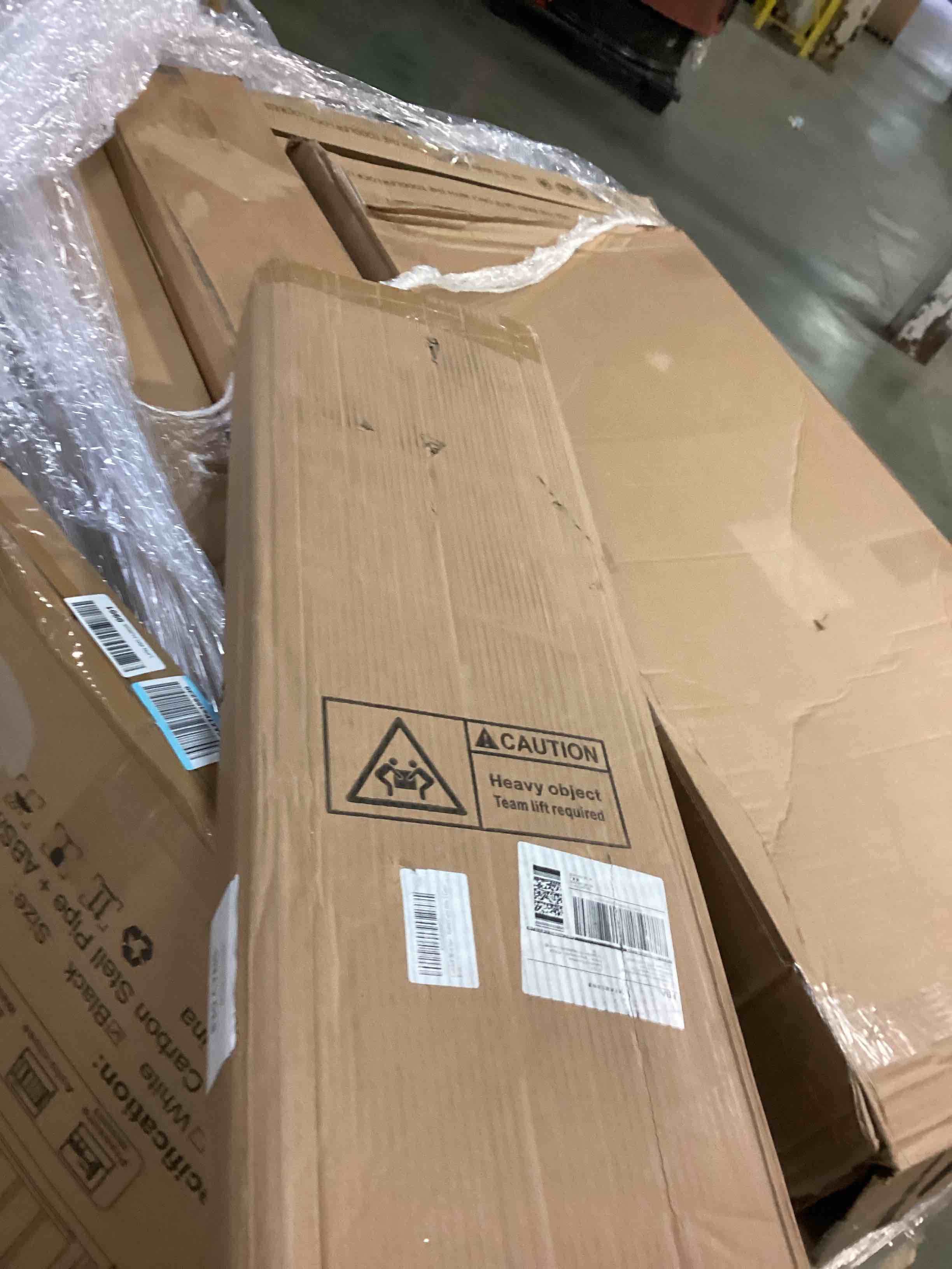https://s3.amazonaws.com/lotting-images-prod/bidfta/RED5809990_1703271155120.jpeg