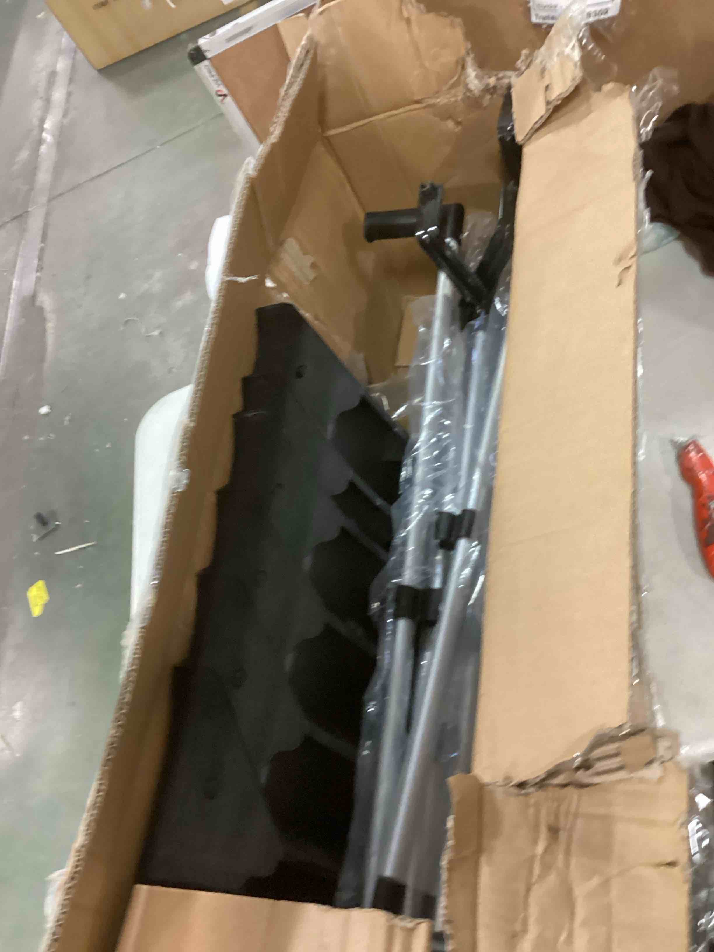 https://s3.amazonaws.com/lotting-images-prod/bidfta/RED5810104_1703338840289.jpeg