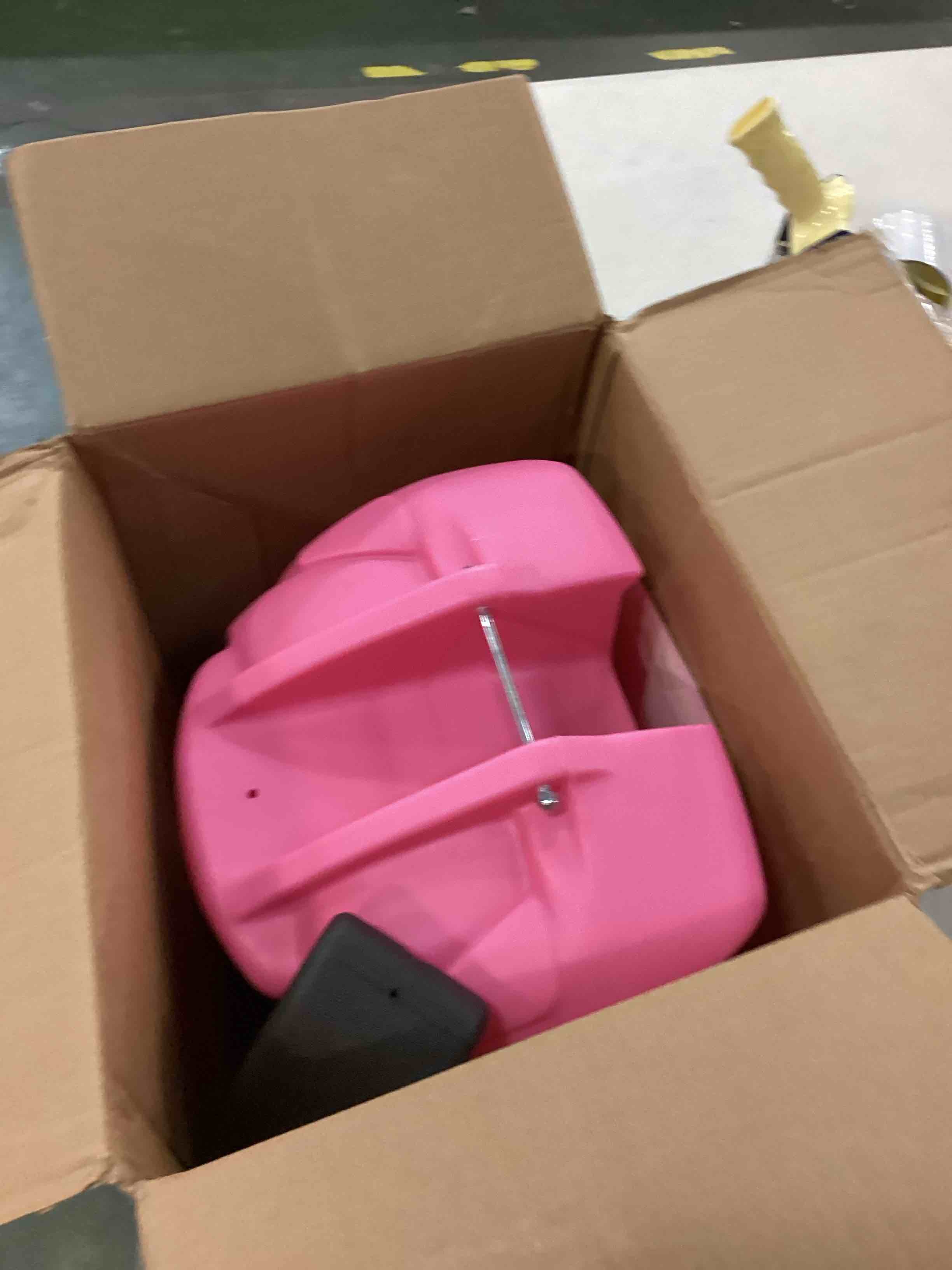 https://s3.amazonaws.com/lotting-images-prod/bidfta/RED5810135_1703345362357.jpeg