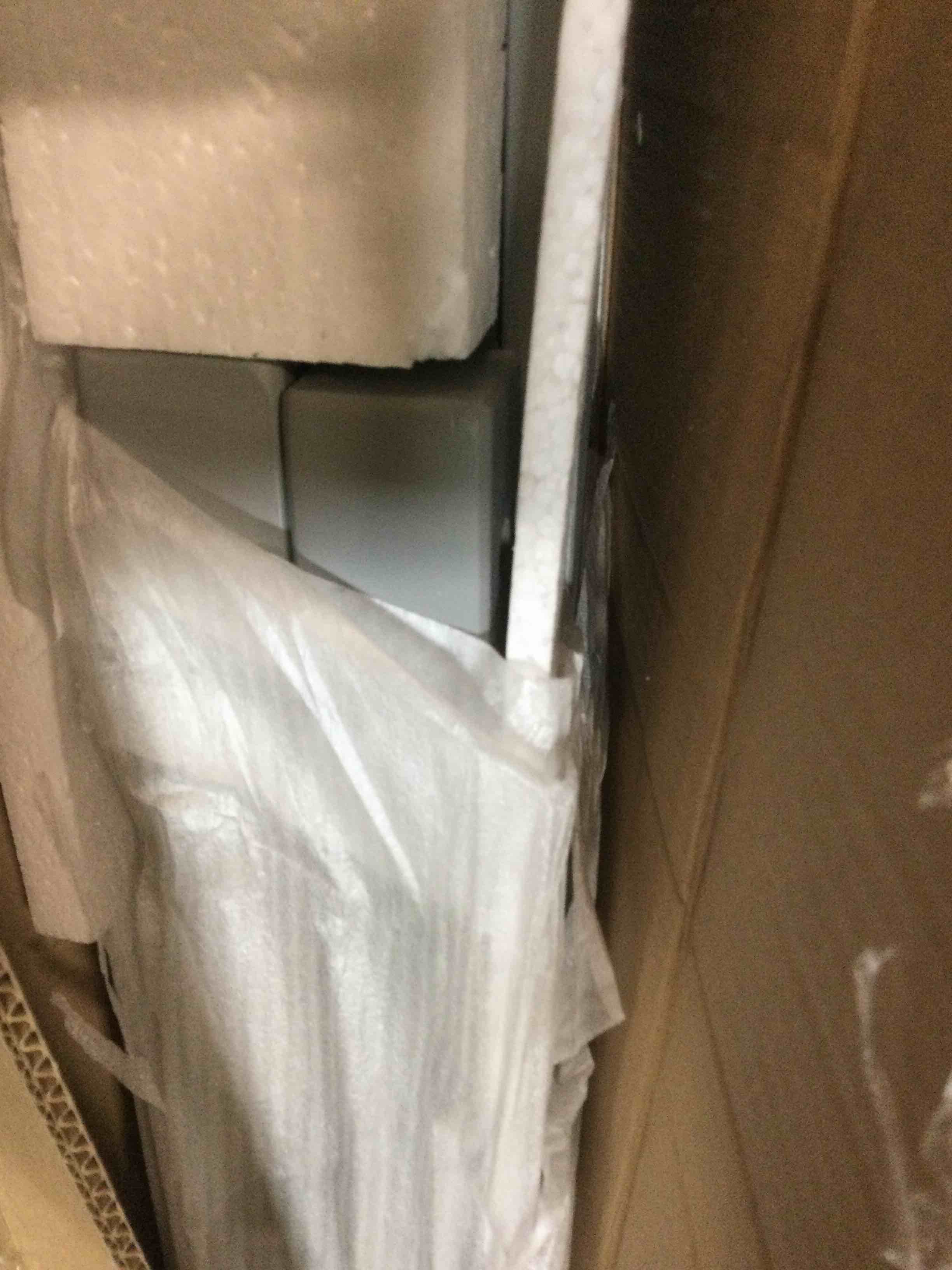 https://s3.amazonaws.com/lotting-images-prod/bidfta/RED5810379_1703607763497.jpeg