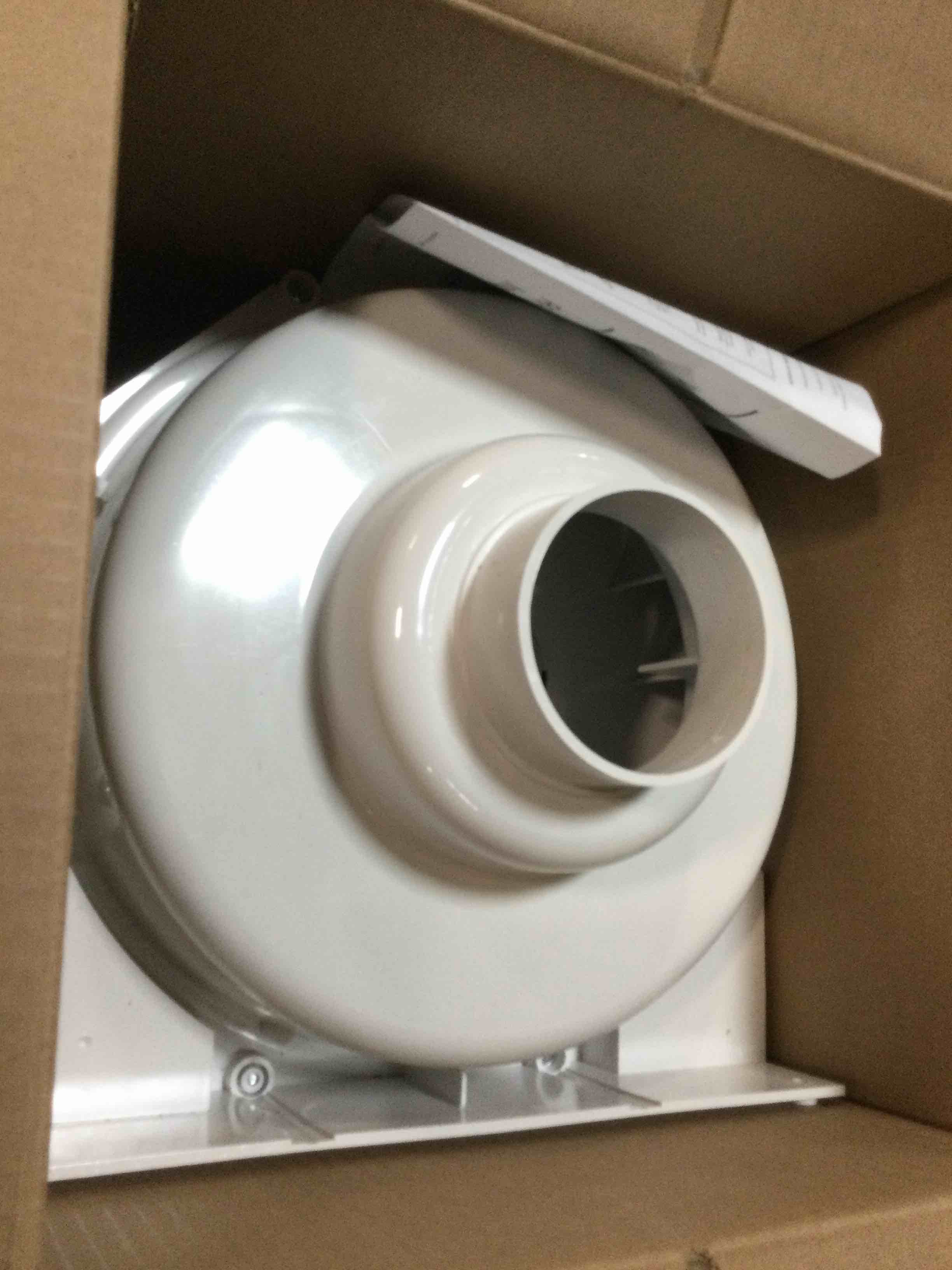https://s3.amazonaws.com/lotting-images-prod/bidfta/RED5810430_1703616609680.jpeg