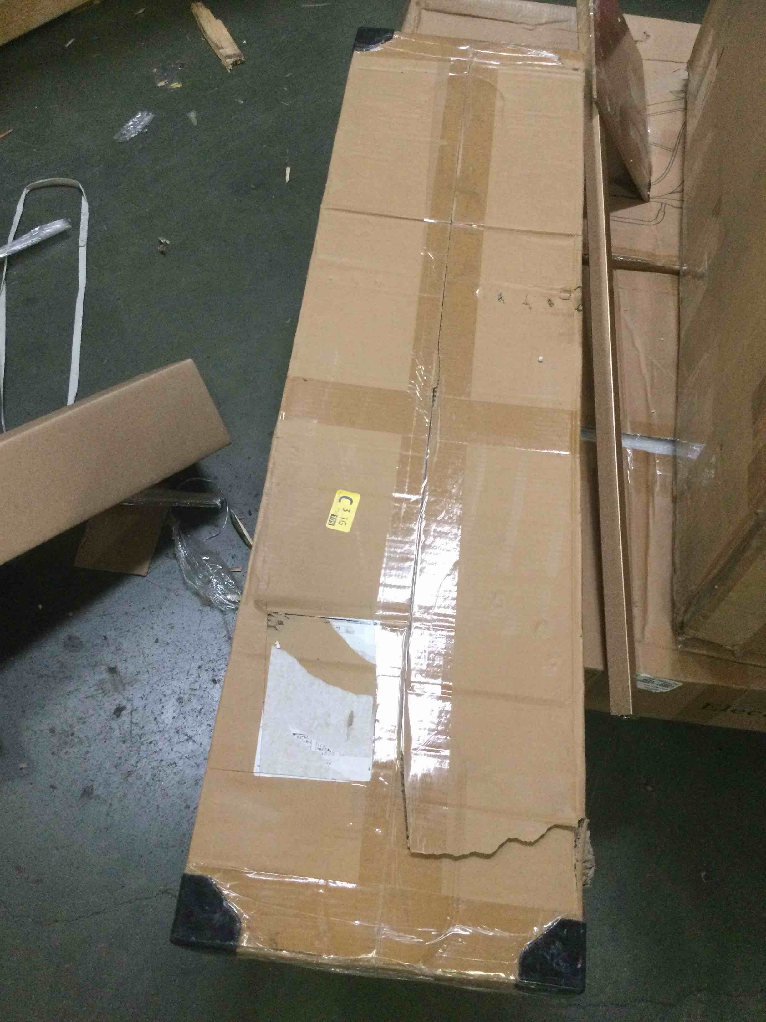 https://s3.amazonaws.com/lotting-images-prod/bidfta/RED5810573_1703695022622.jpeg