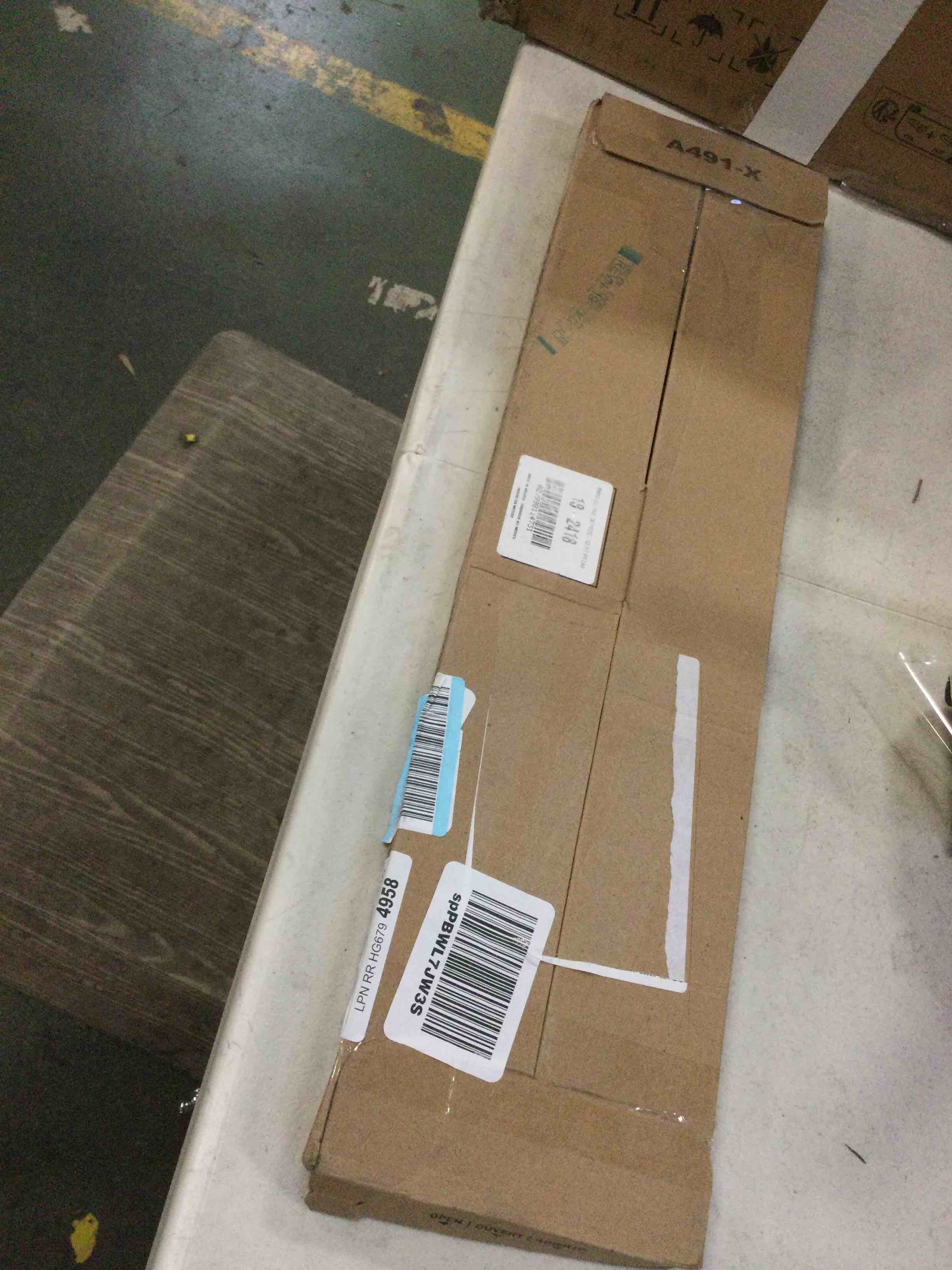 https://s3.amazonaws.com/lotting-images-prod/bidfta/RED5810675_1703711145147.jpeg