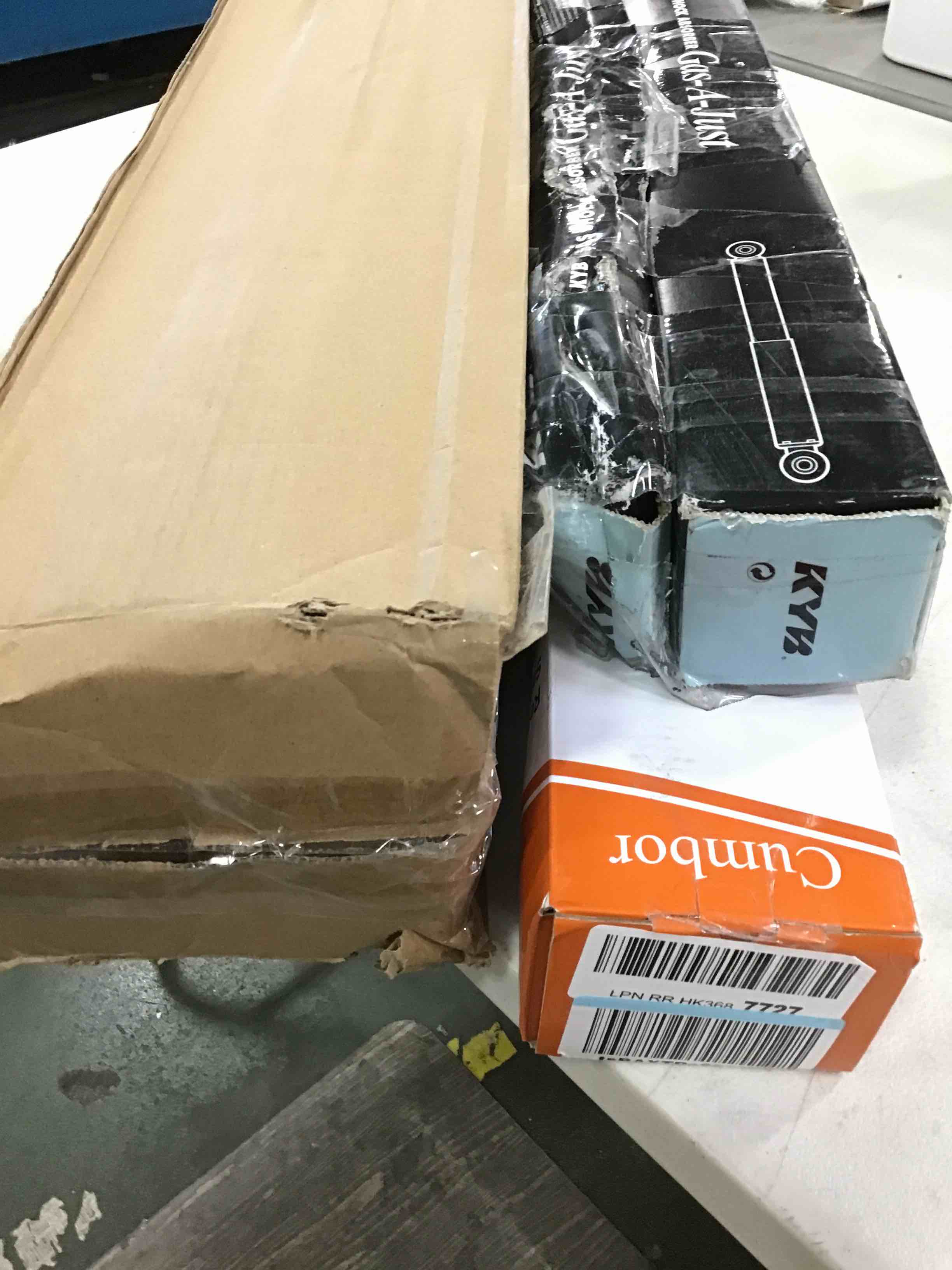 https://s3.amazonaws.com/lotting-images-prod/bidfta/RED5810744_1704385424501.jpeg