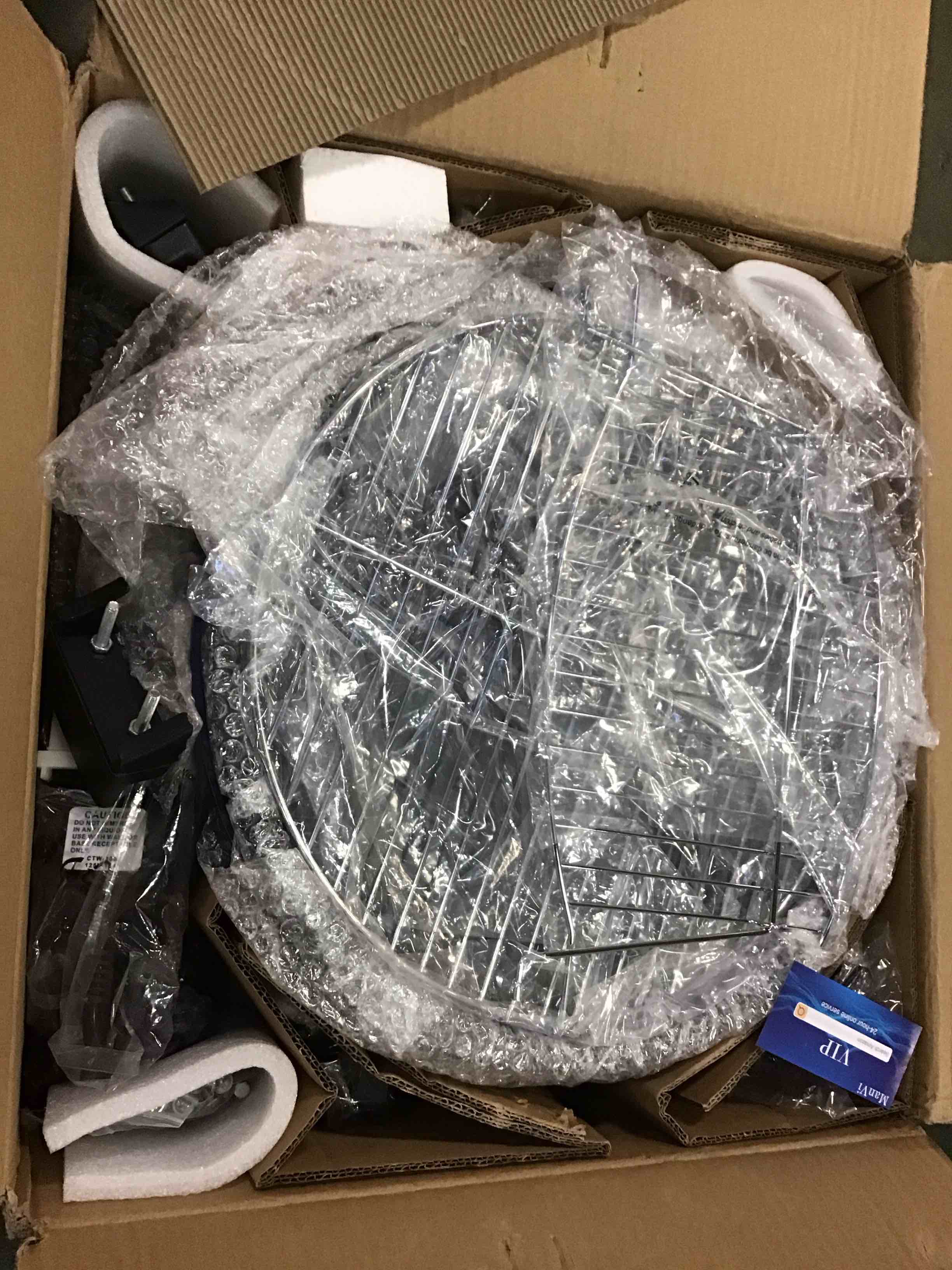 https://s3.amazonaws.com/lotting-images-prod/bidfta/RED5810827_1704402298791.jpeg