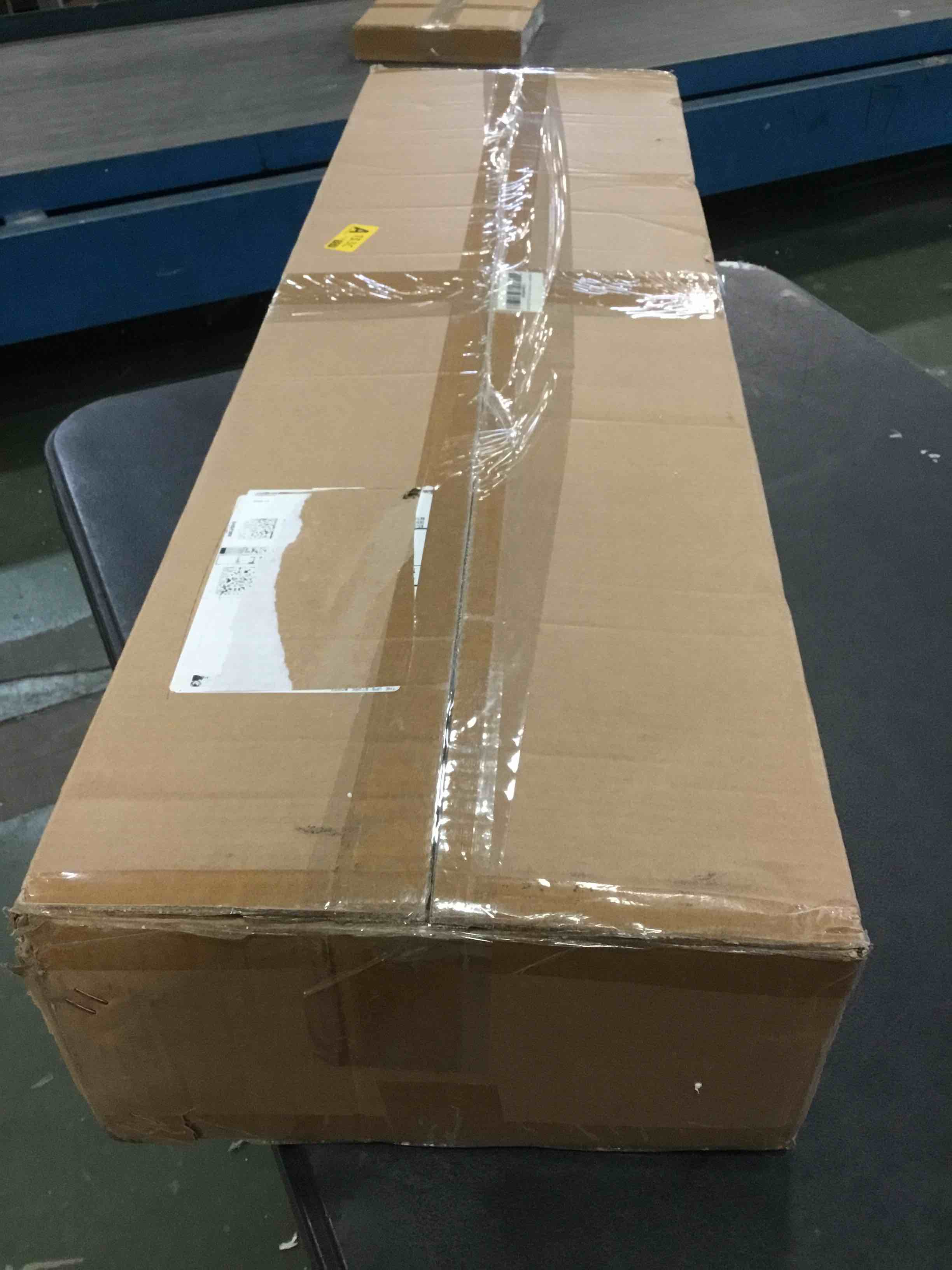 https://s3.amazonaws.com/lotting-images-prod/bidfta/RED5810931_1704479935028.jpeg