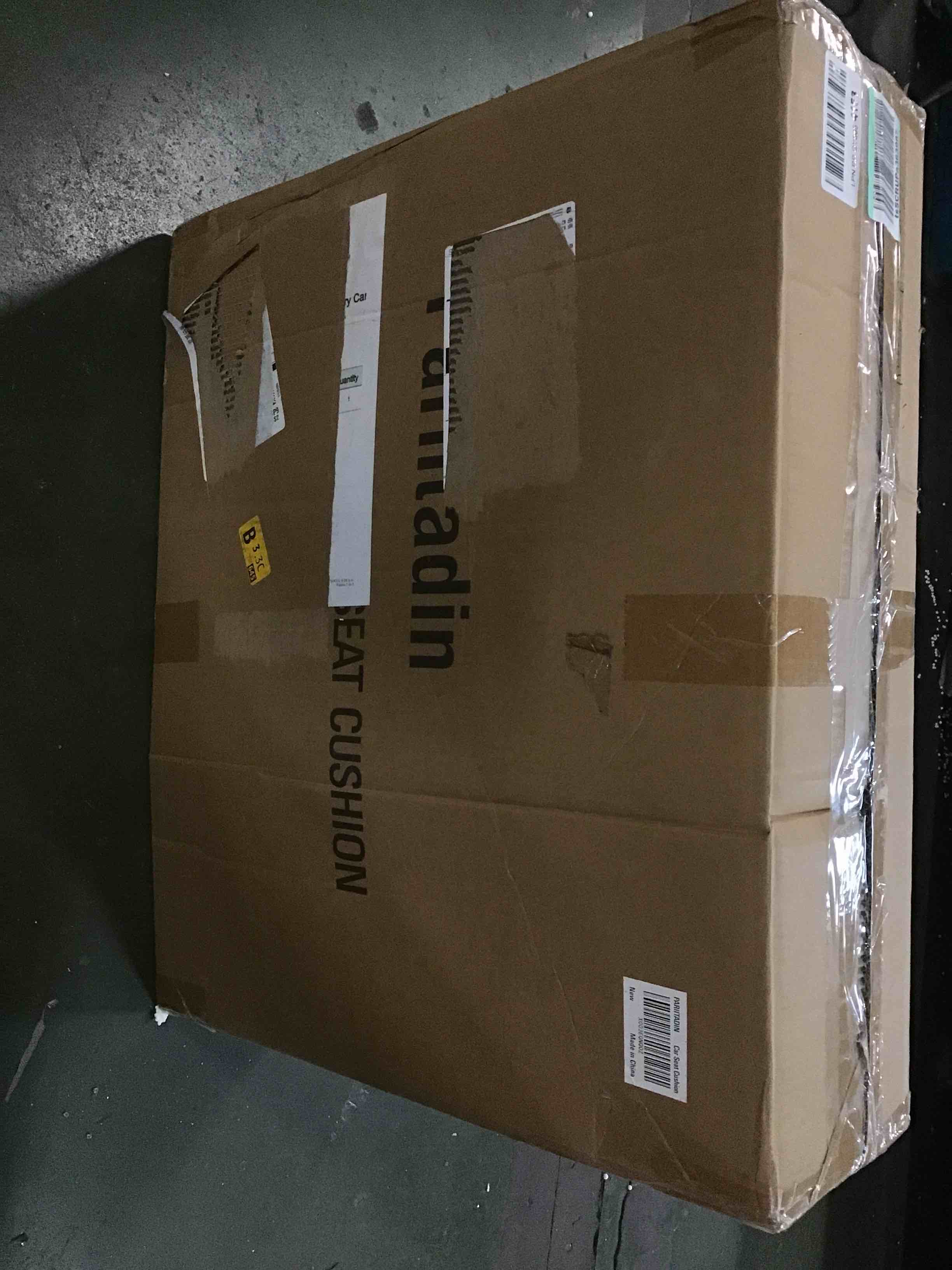 https://s3.amazonaws.com/lotting-images-prod/bidfta/RED5811079_1704558810902.jpeg
