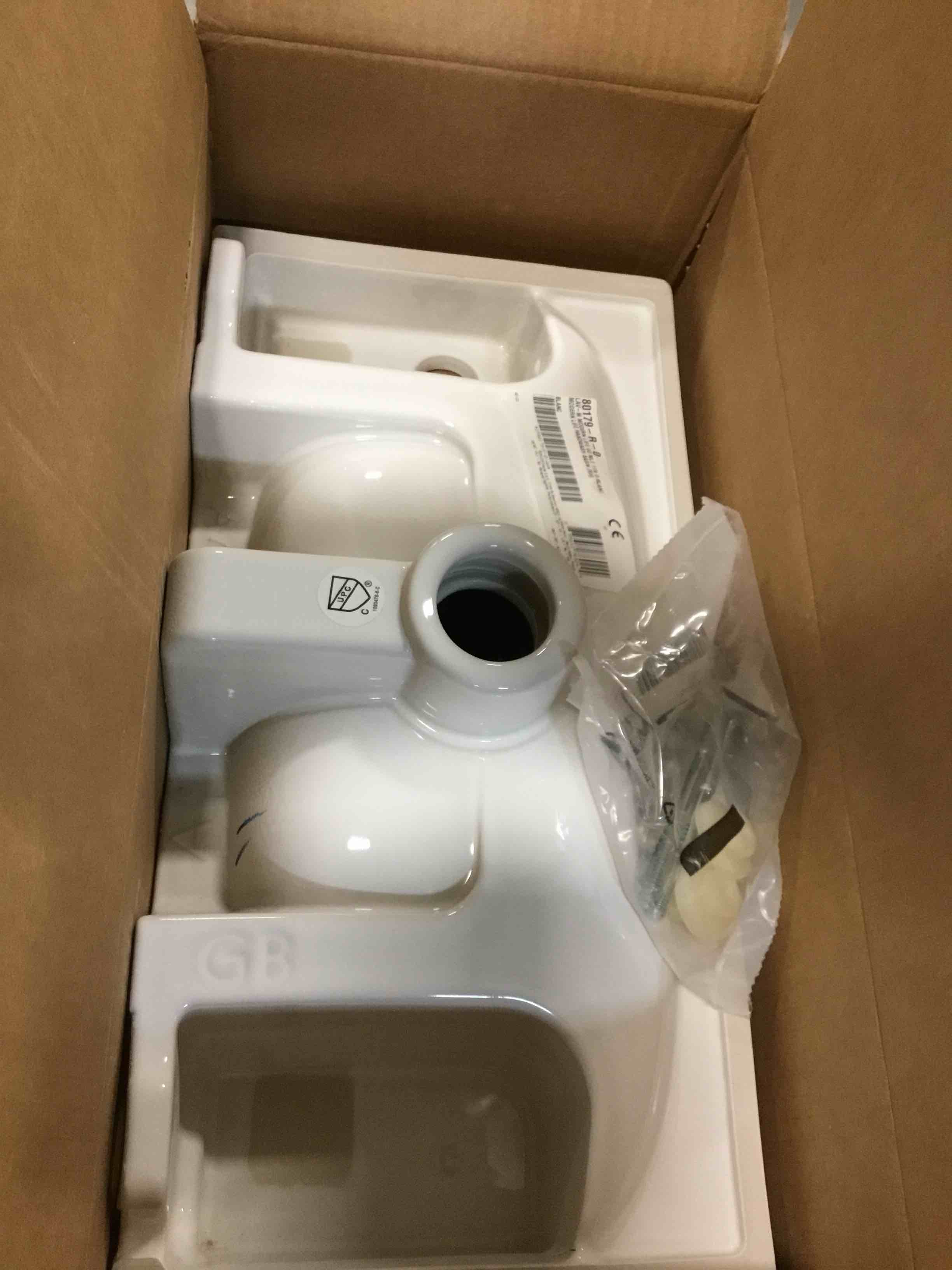 https://s3.amazonaws.com/lotting-images-prod/bidfta/RED5811127_1705152103761.jpeg