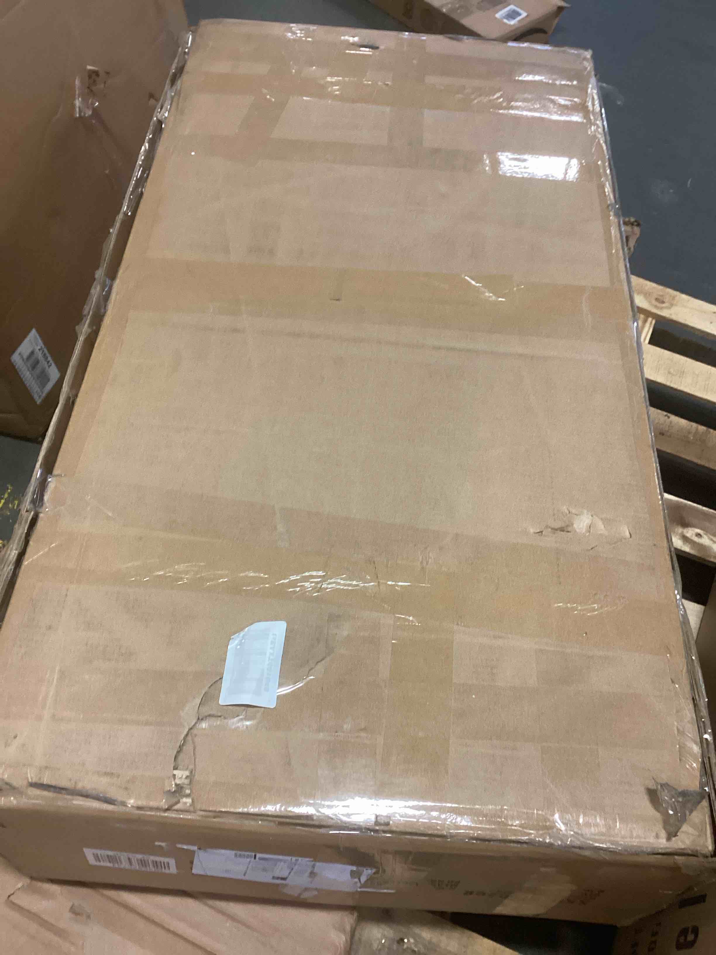 https://s3.amazonaws.com/lotting-images-prod/bidfta/RED5811384_1705412072887.jpeg