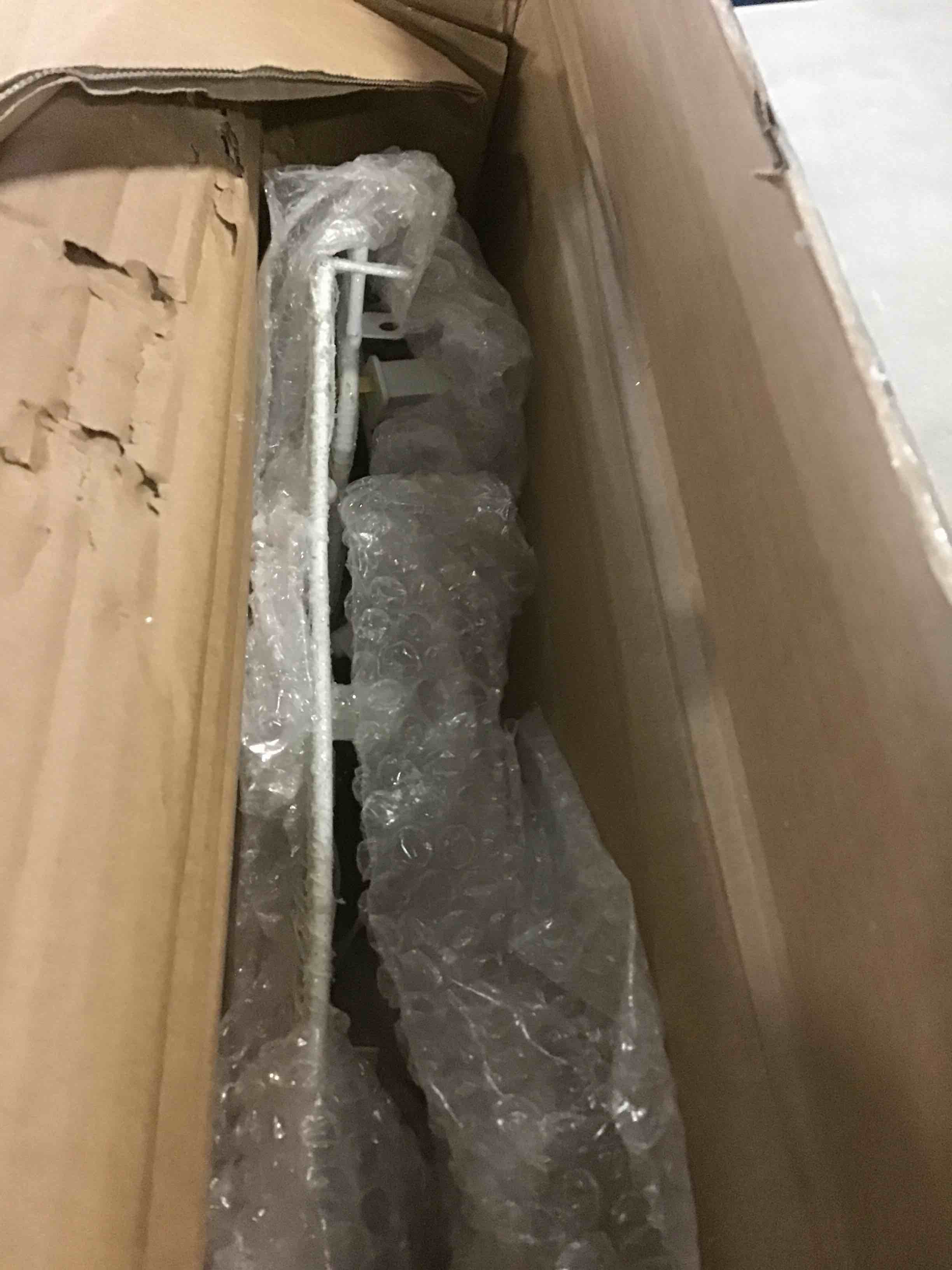 https://s3.amazonaws.com/lotting-images-prod/bidfta/RED5811641_1703186533682.jpeg