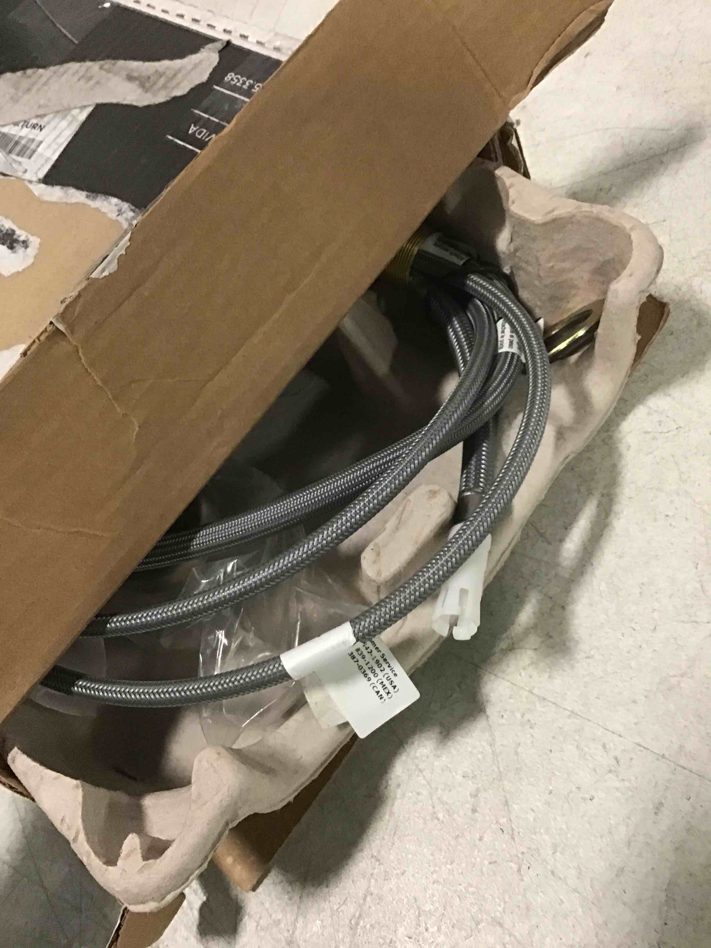 https://s3.amazonaws.com/lotting-images-prod/bidfta/RED5811925_1703339639052.jpeg