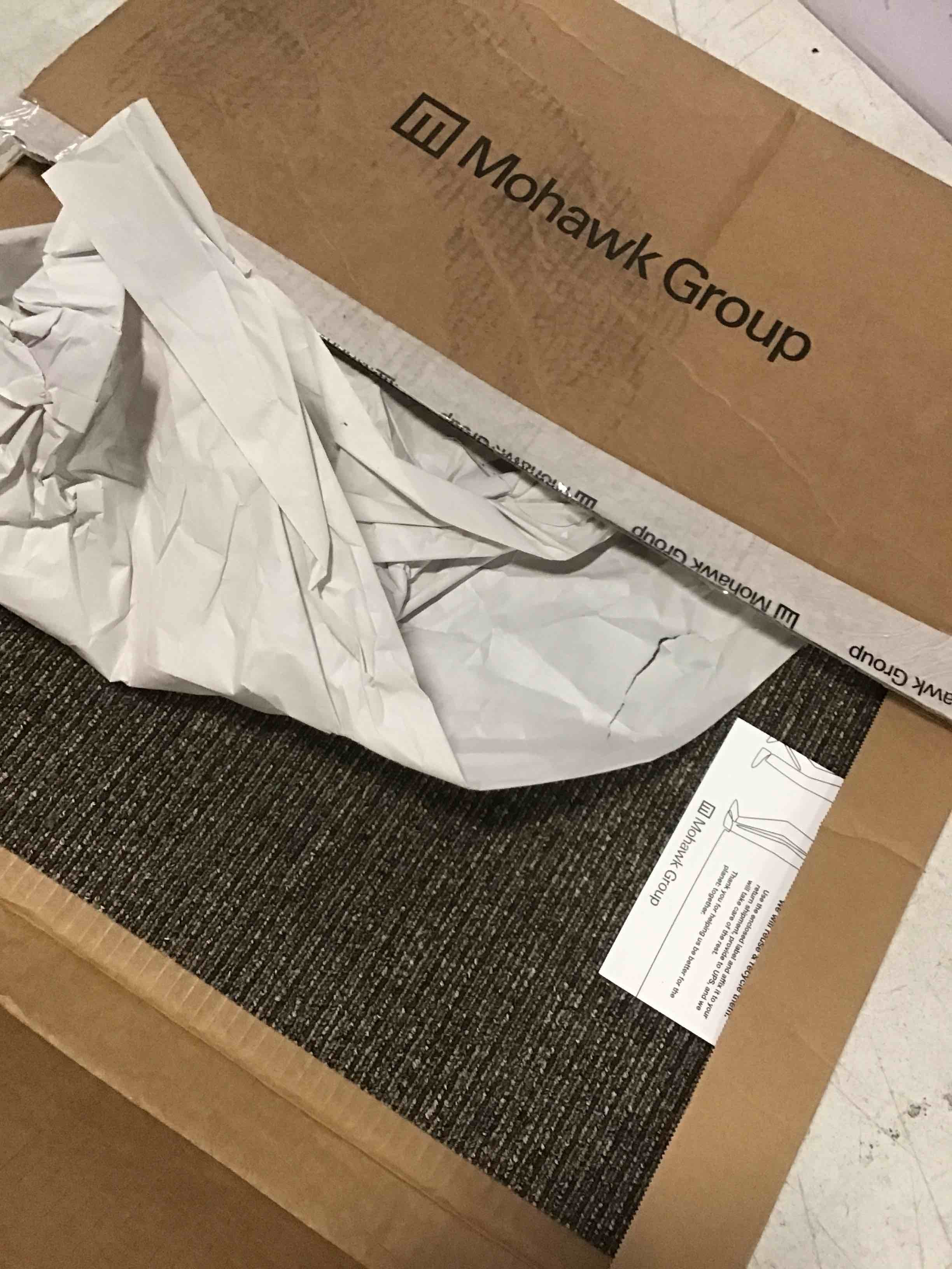 https://s3.amazonaws.com/lotting-images-prod/bidfta/RED5811937_1703340526118.jpeg