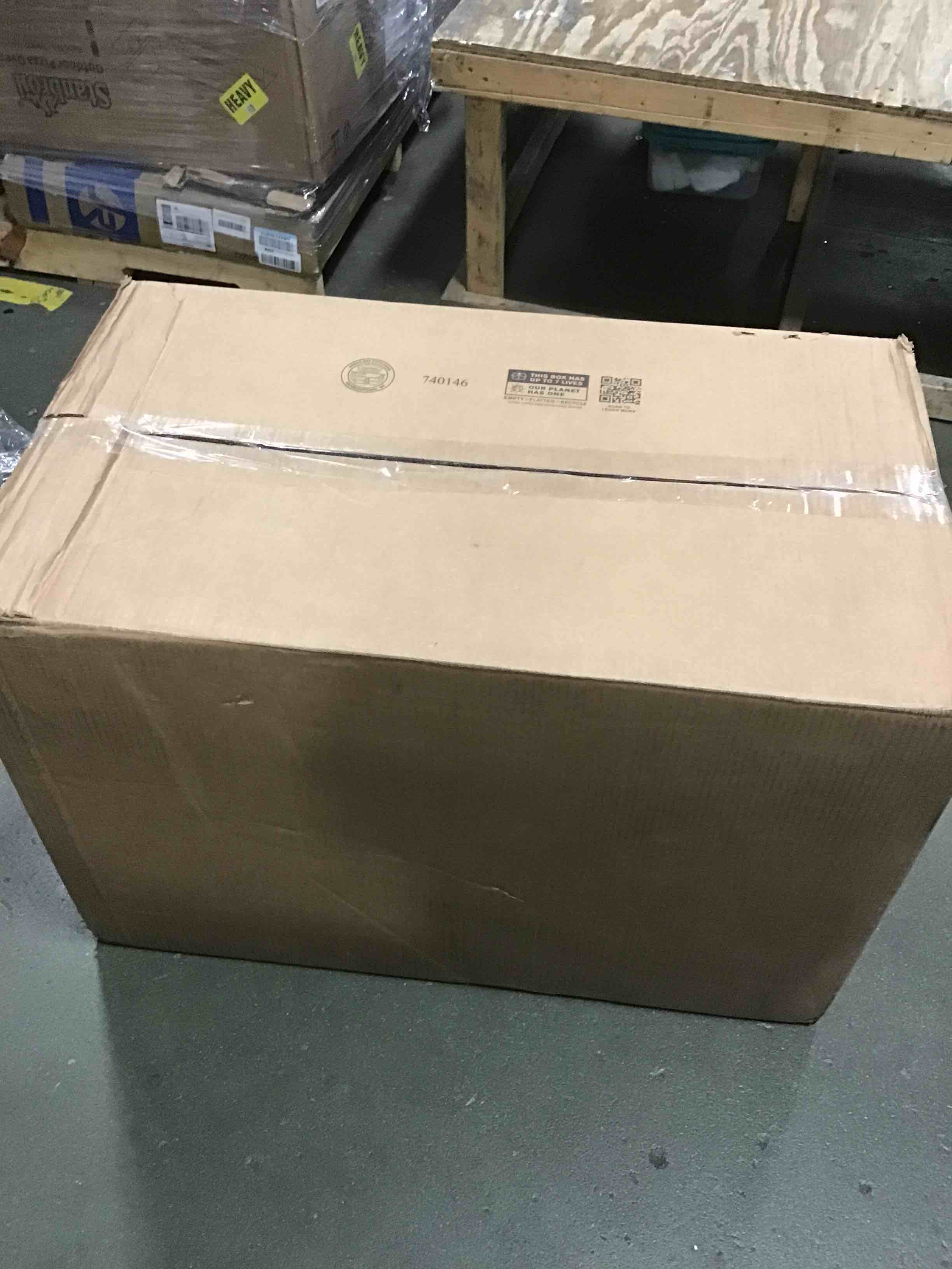 https://s3.amazonaws.com/lotting-images-prod/bidfta/RED5812055_1703352686729.jpeg