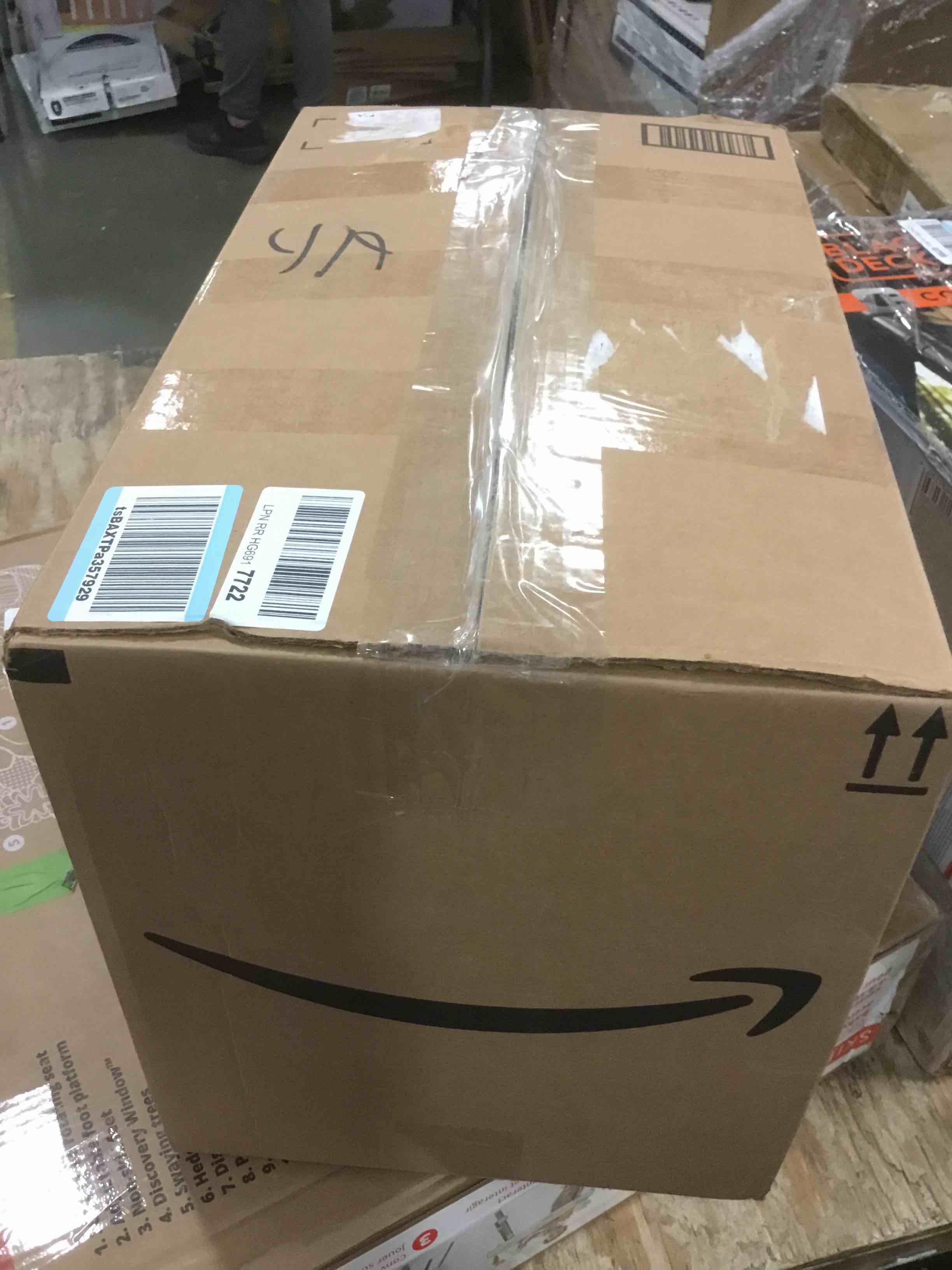 https://s3.amazonaws.com/lotting-images-prod/bidfta/RED5812353_1703877807028.jpeg