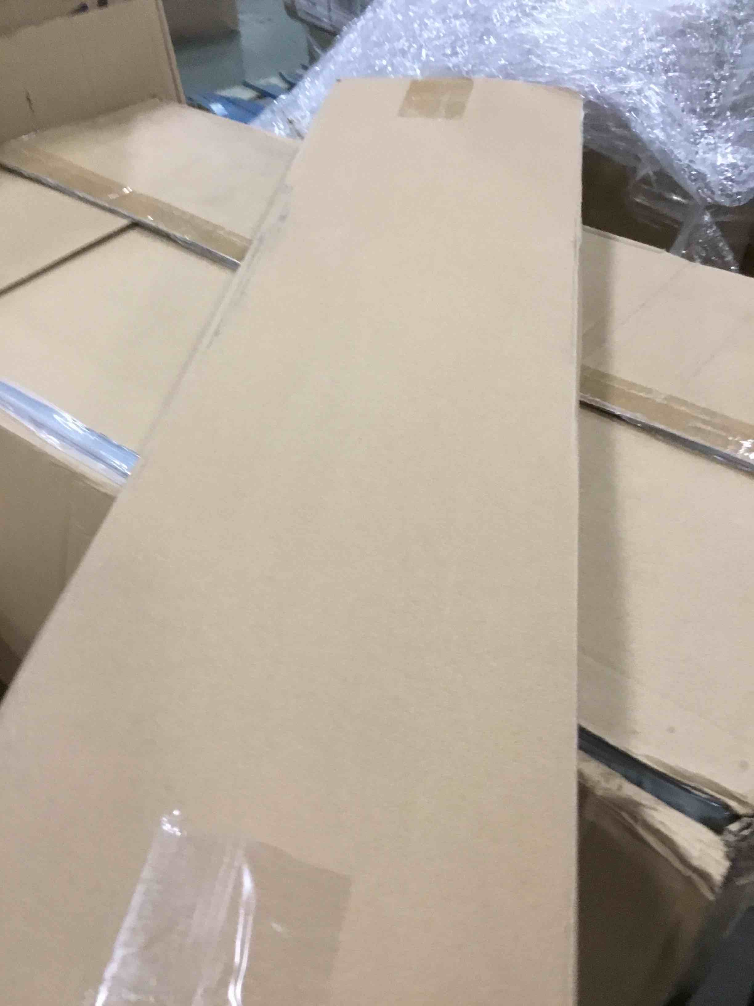 https://s3.amazonaws.com/lotting-images-prod/bidfta/RED5812411_1704198540780.jpeg