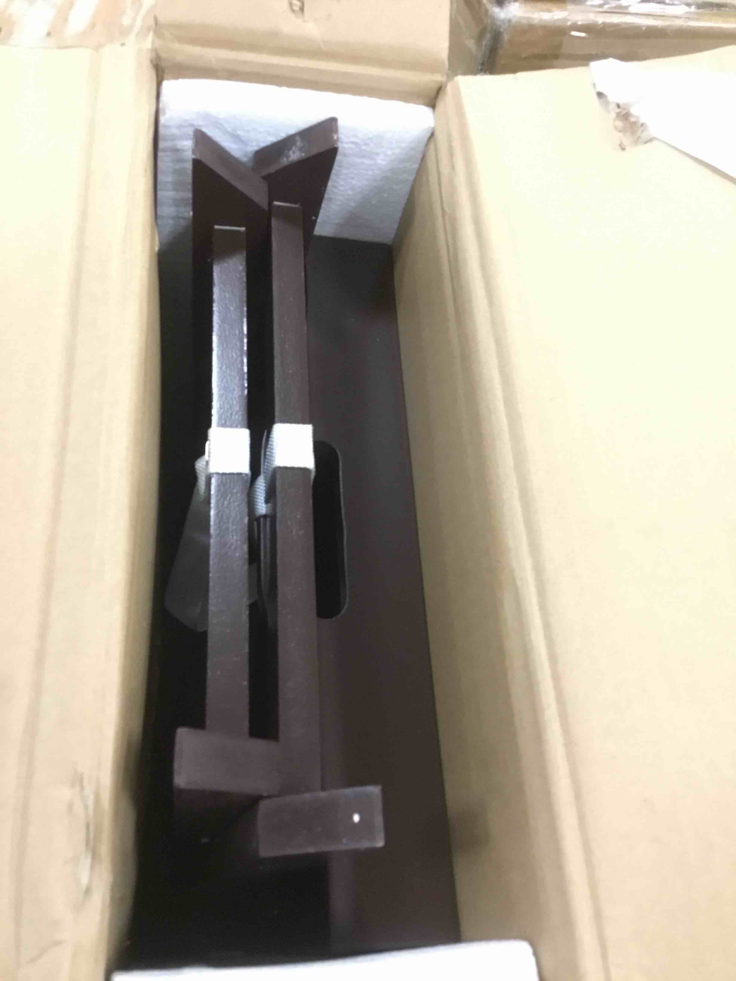 https://s3.amazonaws.com/lotting-images-prod/bidfta/RED5812576_1704222861924.jpeg