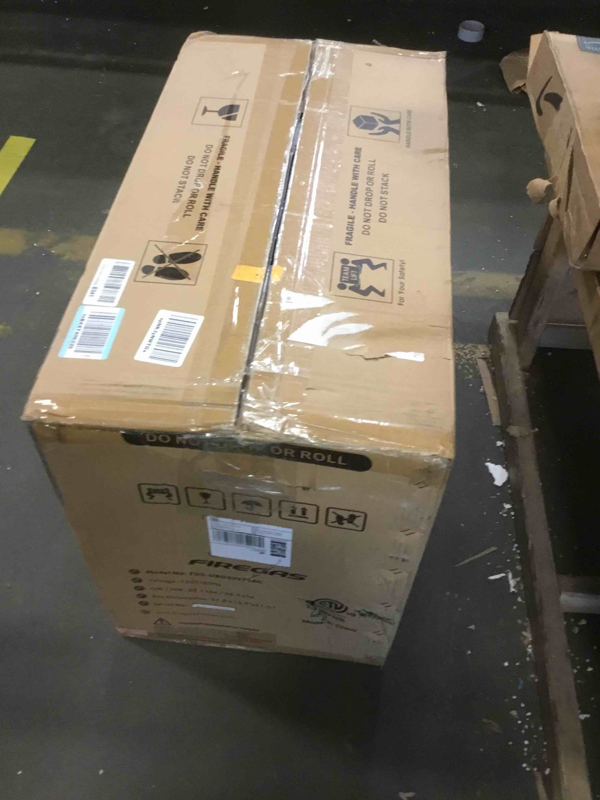 https://s3.amazonaws.com/lotting-images-prod/bidfta/RED5812773_1704305851629.jpeg