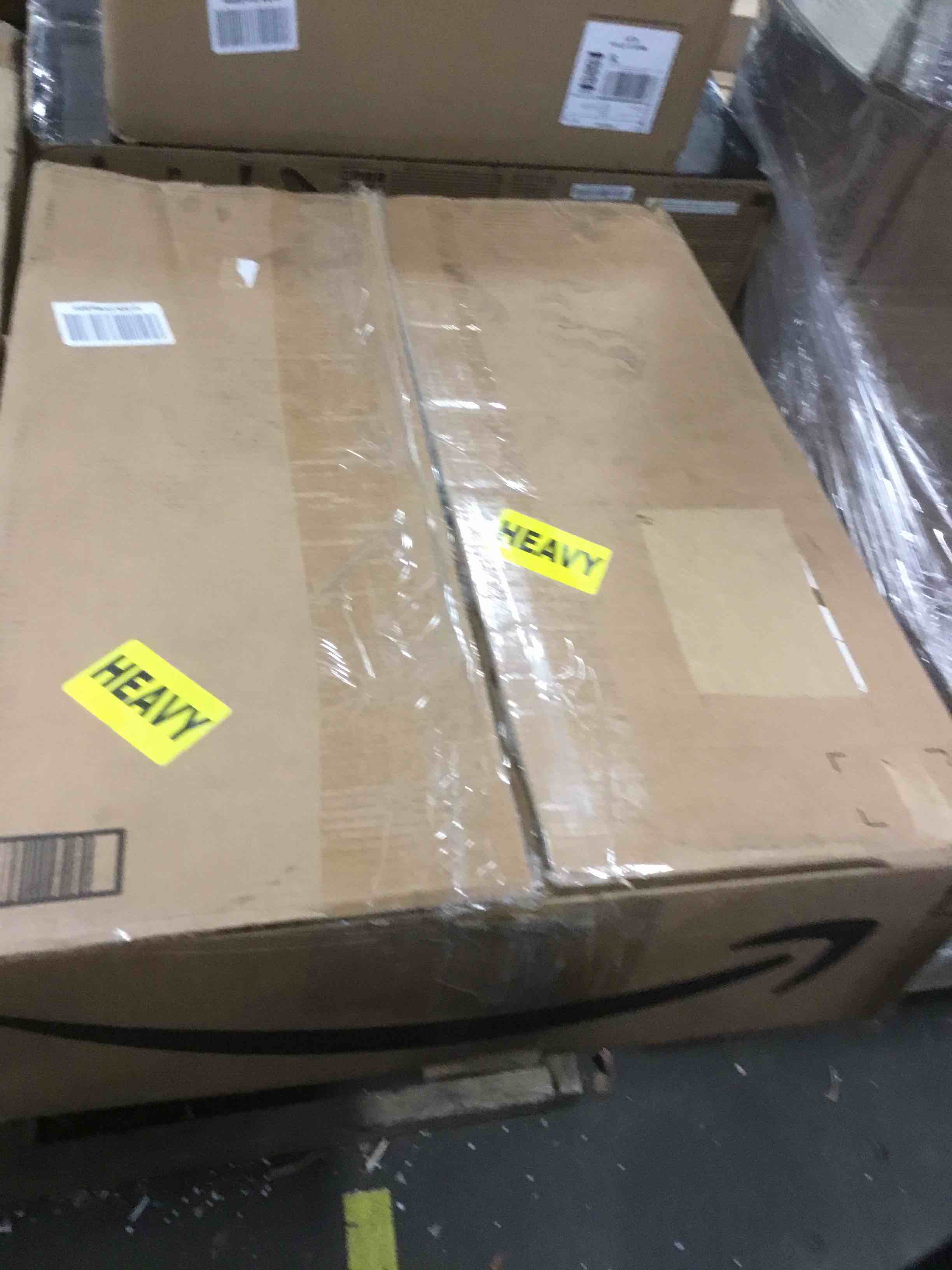 https://s3.amazonaws.com/lotting-images-prod/bidfta/RED5812776_1704306125900.jpeg