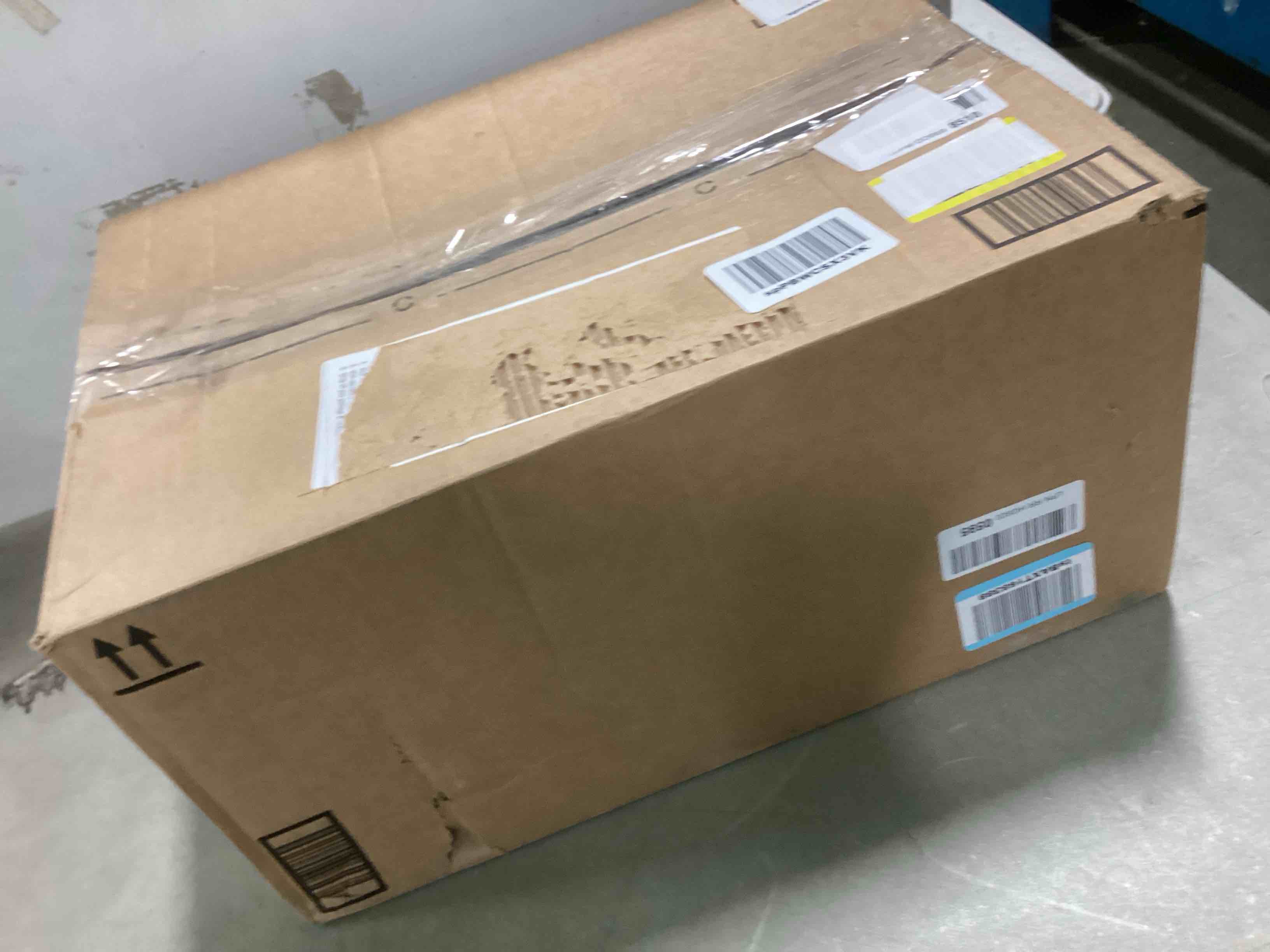 https://s3.amazonaws.com/lotting-images-prod/bidfta/RED5813481_1703342722860.jpeg