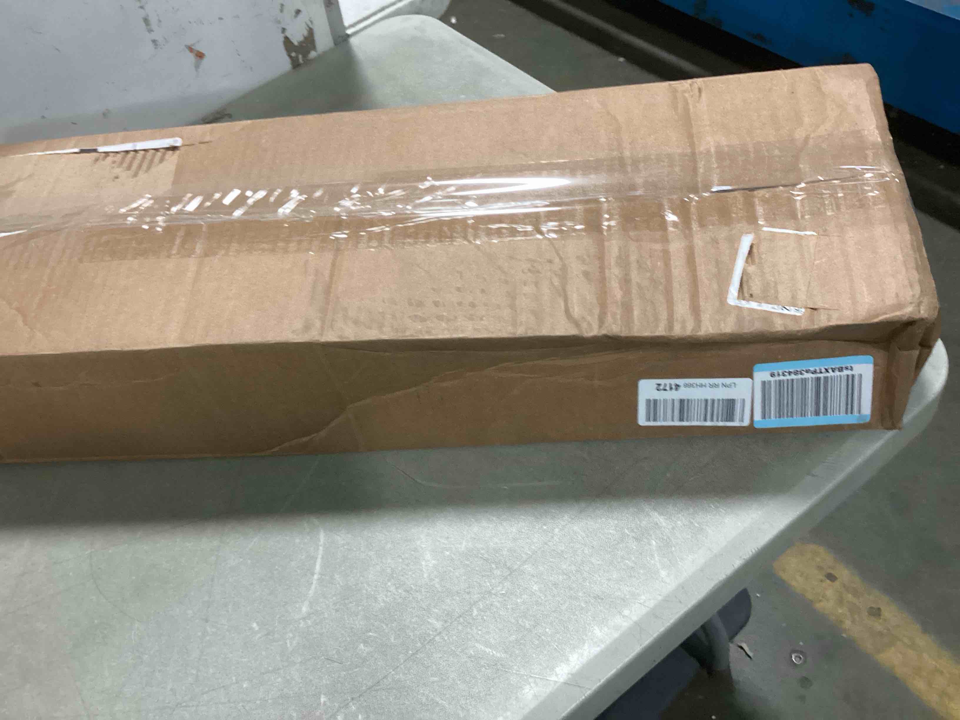https://s3.amazonaws.com/lotting-images-prod/bidfta/RED5813500_1703345480331.jpeg