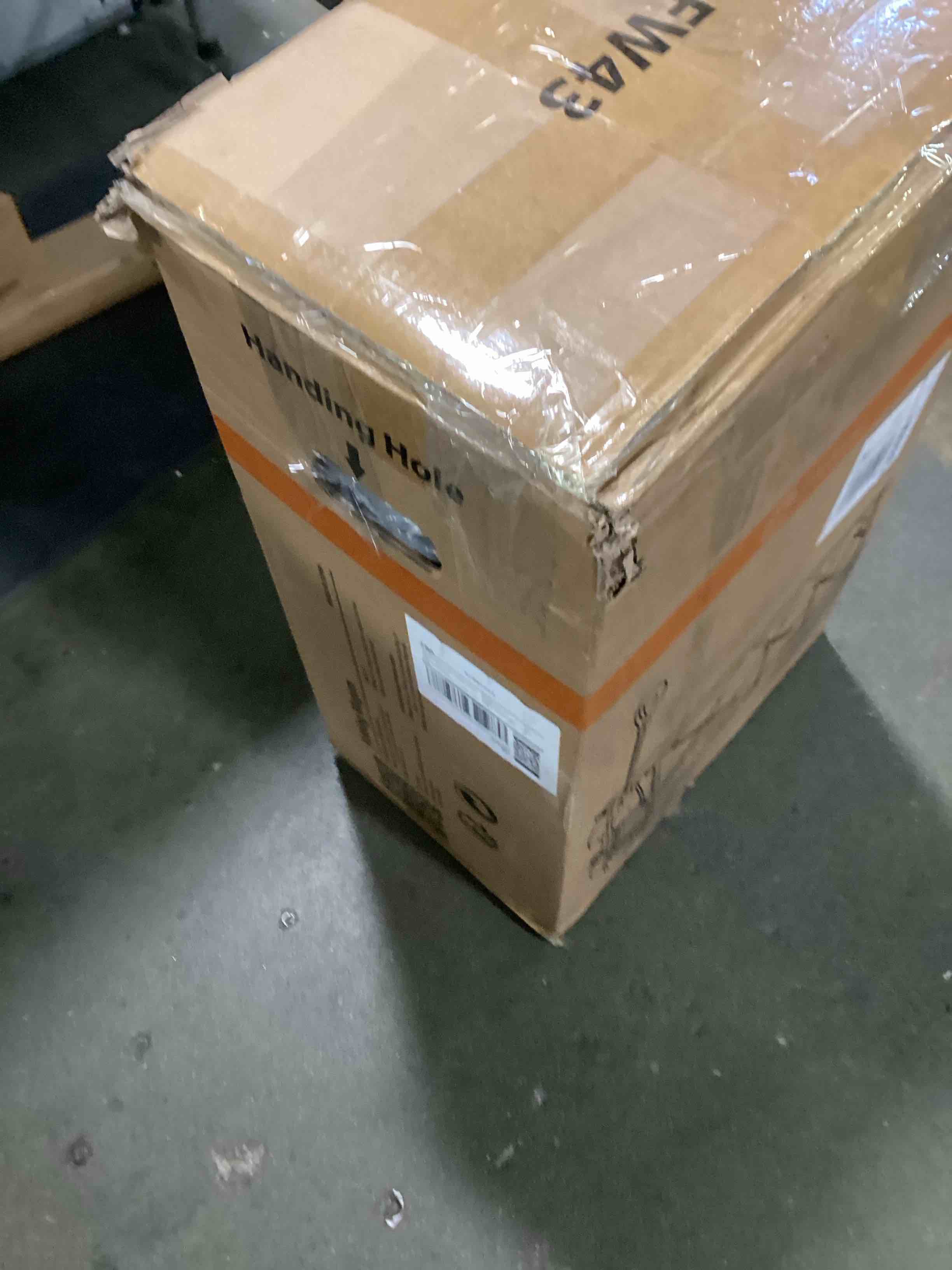 https://s3.amazonaws.com/lotting-images-prod/bidfta/RED5813513_1703347594373.jpeg