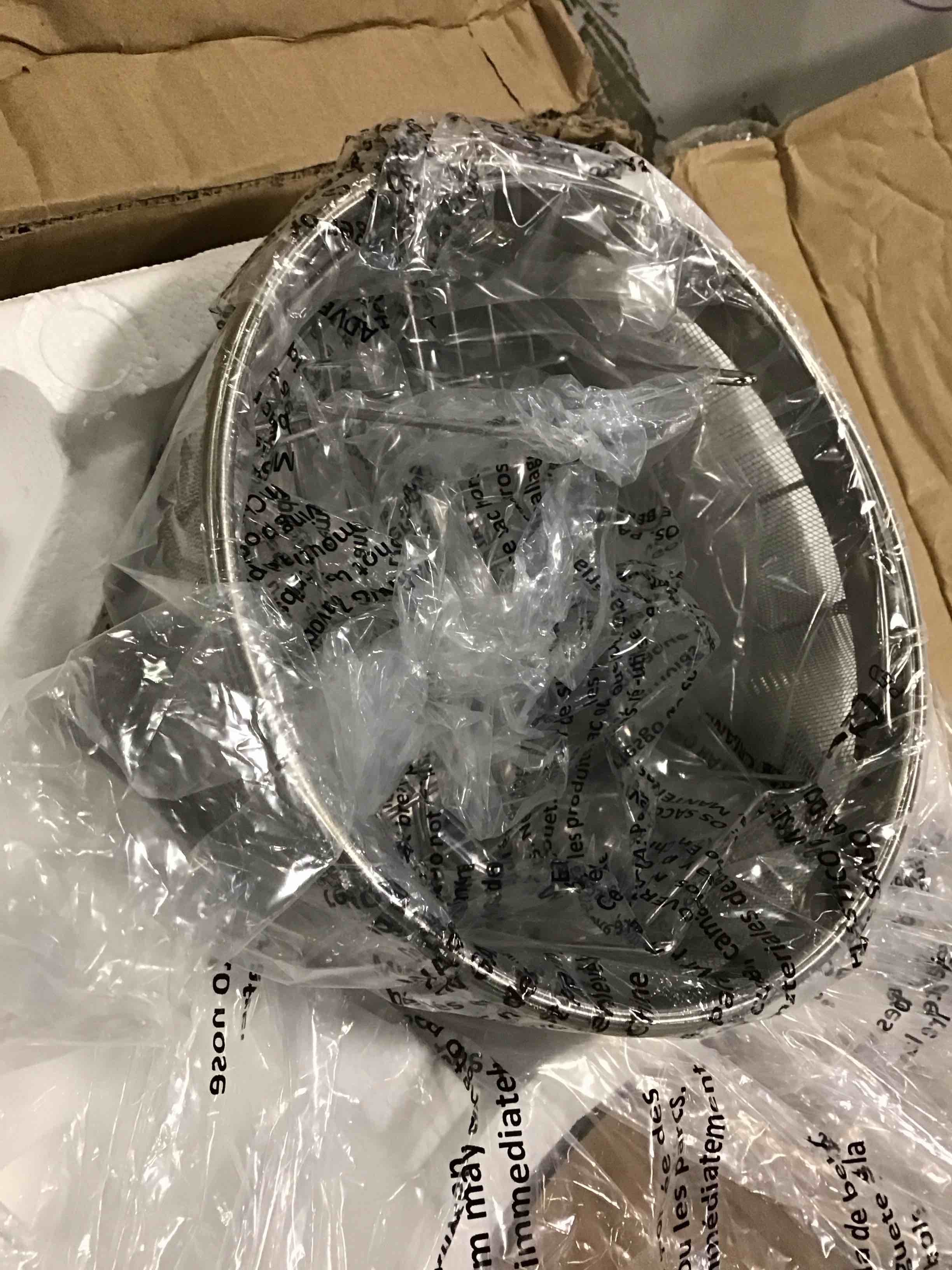https://s3.amazonaws.com/lotting-images-prod/bidfta/RED5813787_1703607873705.jpeg