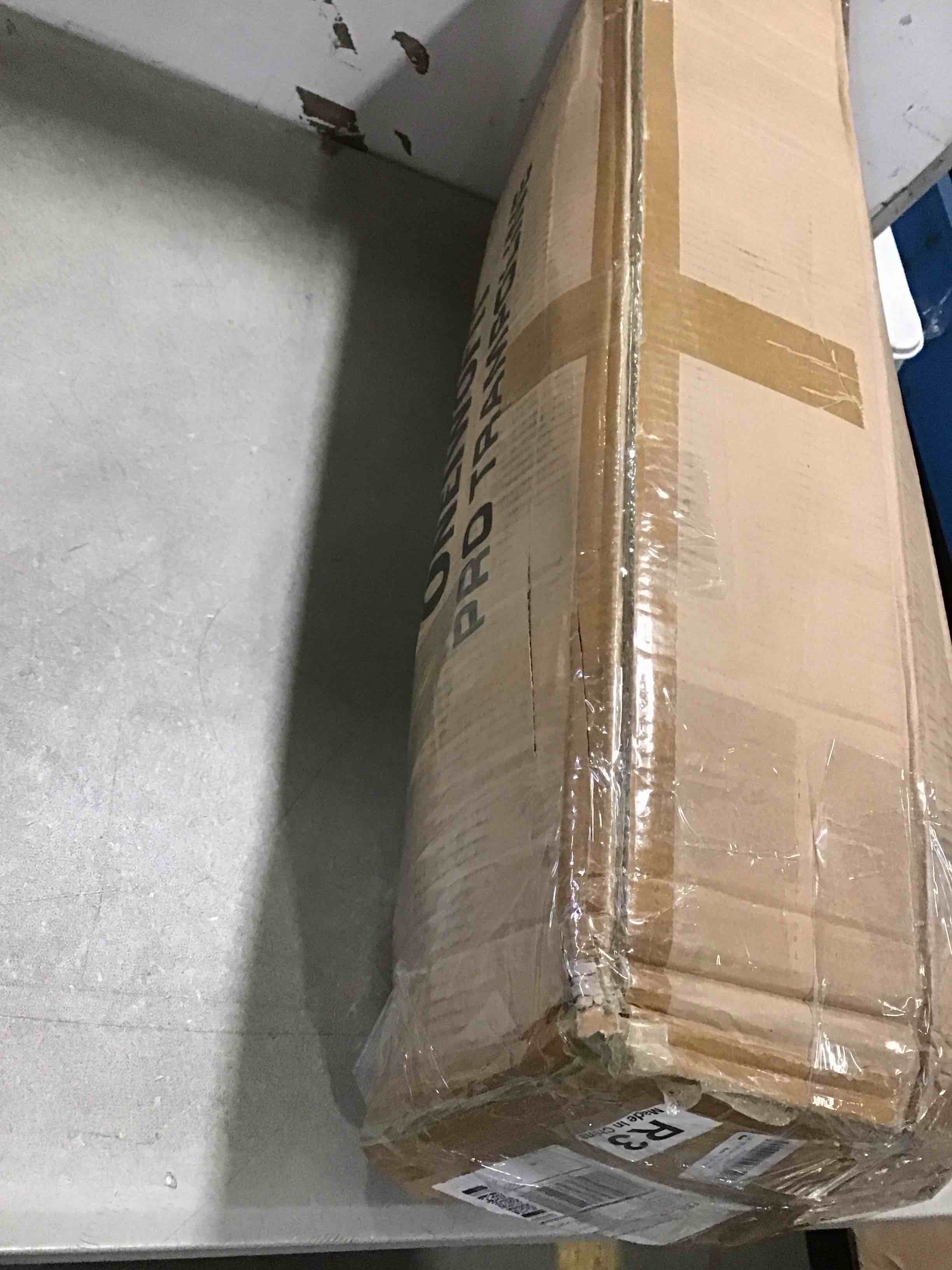https://s3.amazonaws.com/lotting-images-prod/bidfta/RED5813794_1703609159138.jpeg