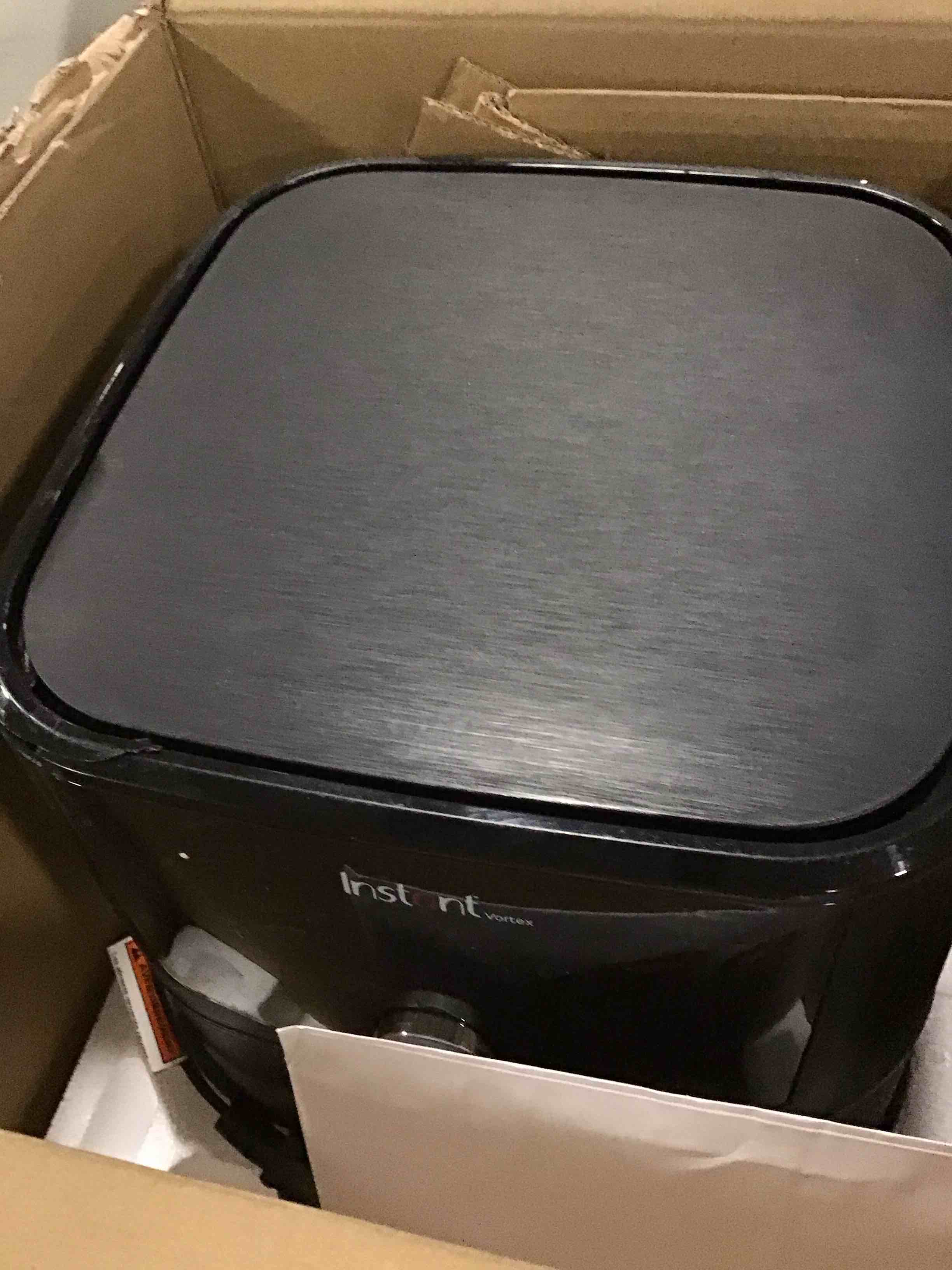 https://s3.amazonaws.com/lotting-images-prod/bidfta/RED5813843_1703616713721.jpeg