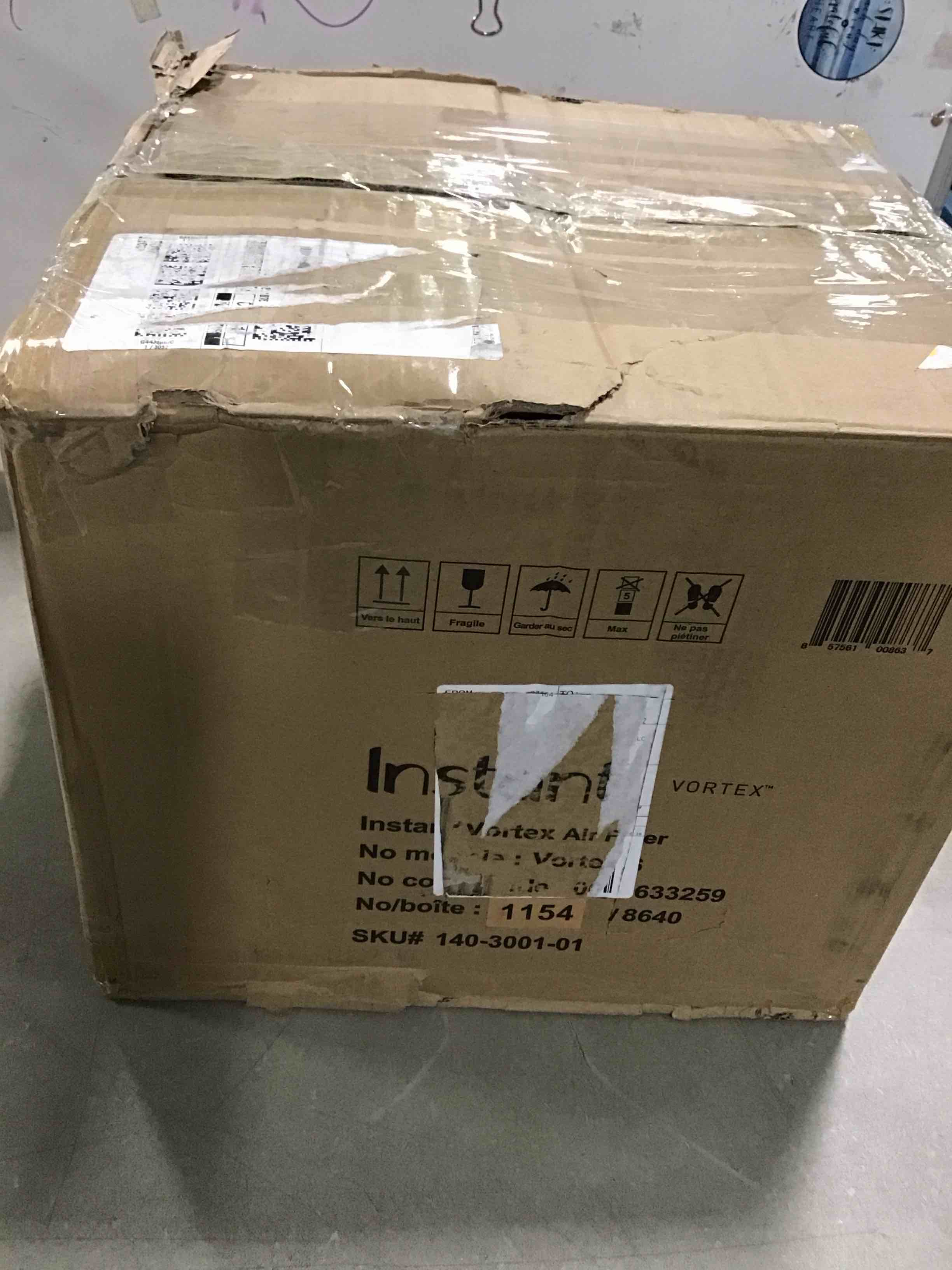 https://s3.amazonaws.com/lotting-images-prod/bidfta/RED5813843_1703616742510.jpeg