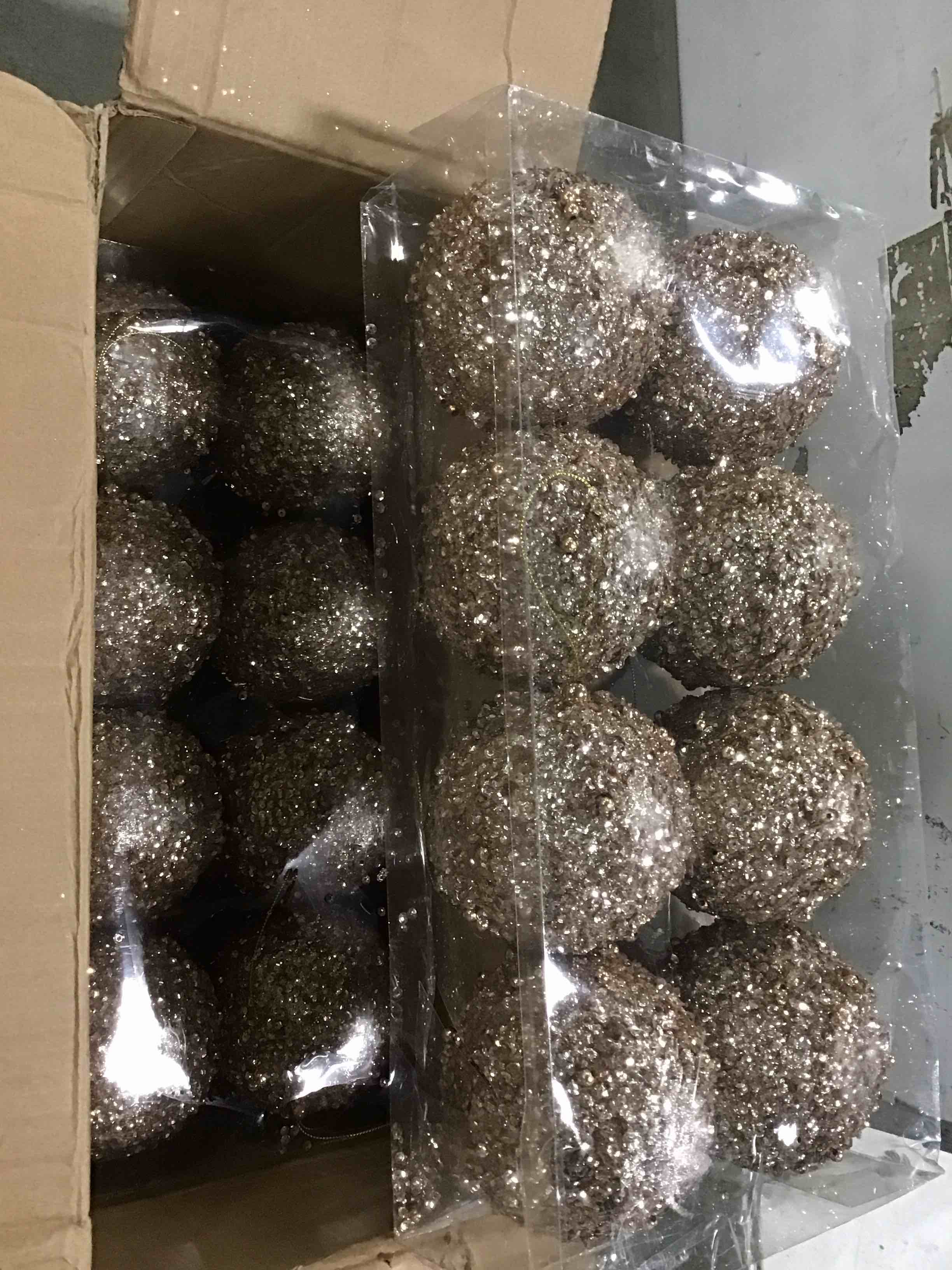 https://s3.amazonaws.com/lotting-images-prod/bidfta/RED5813883_1703622016201.jpeg