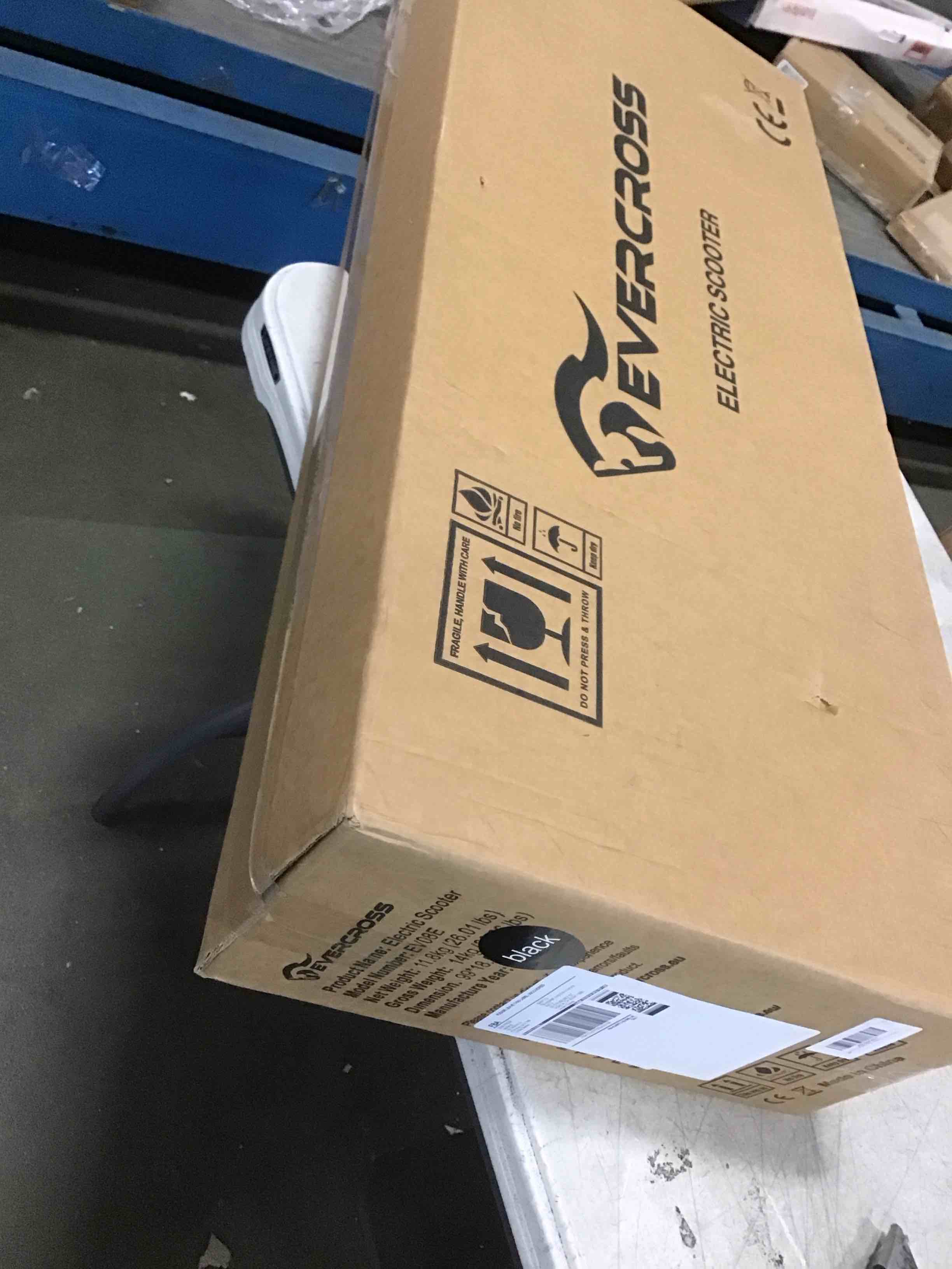 https://s3.amazonaws.com/lotting-images-prod/bidfta/RED5814154_1703711178222.jpeg