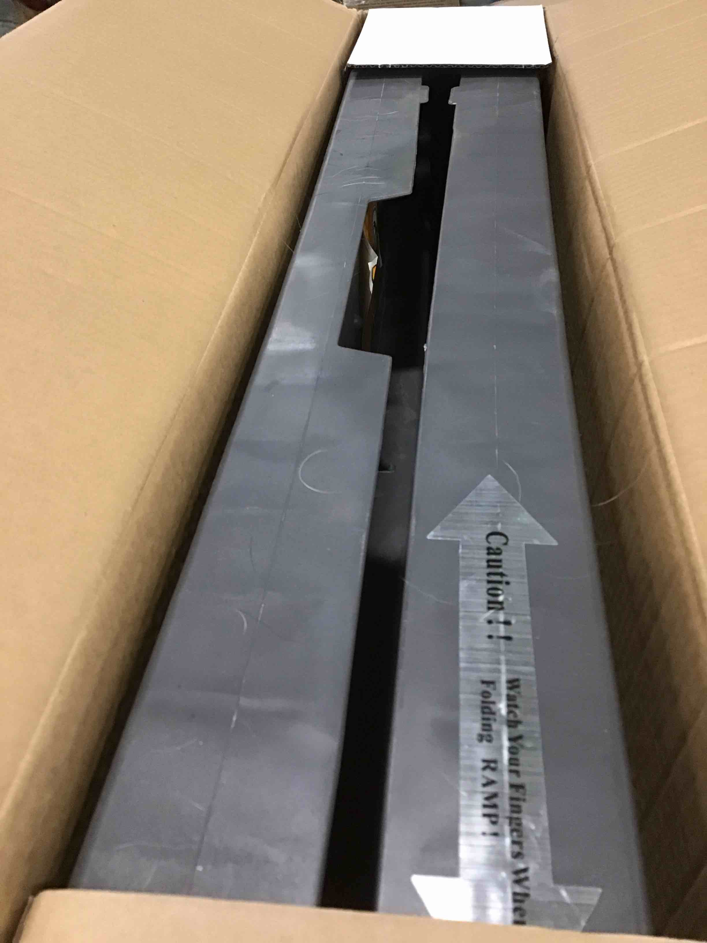 https://s3.amazonaws.com/lotting-images-prod/bidfta/RED5814155_1703711237780.jpeg