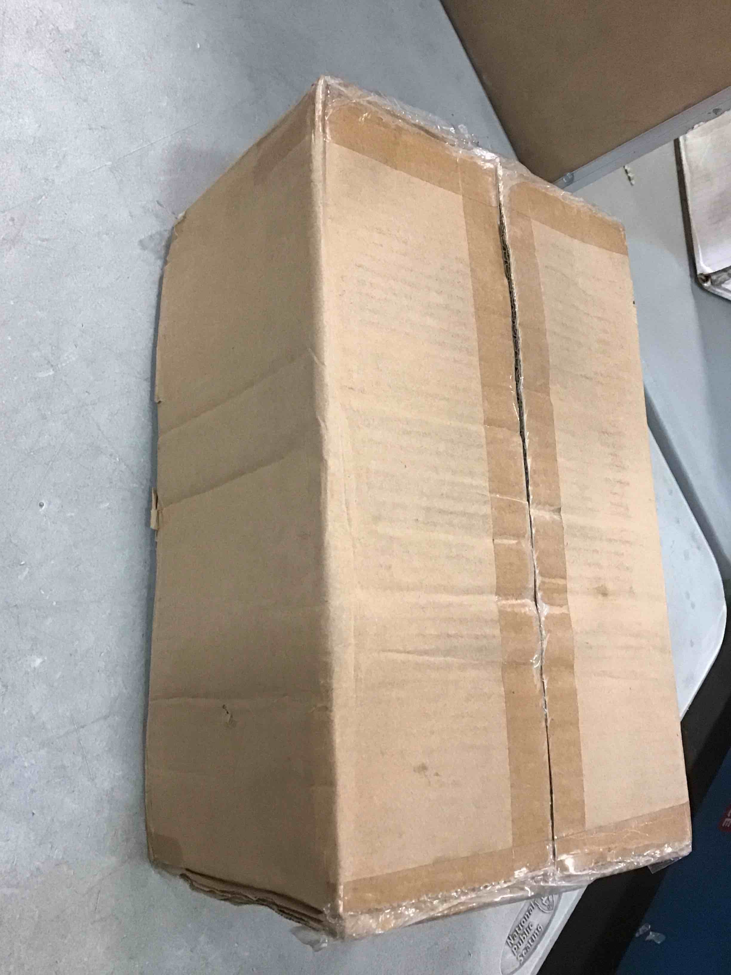 https://s3.amazonaws.com/lotting-images-prod/bidfta/RED5814263_1703777280449.jpeg