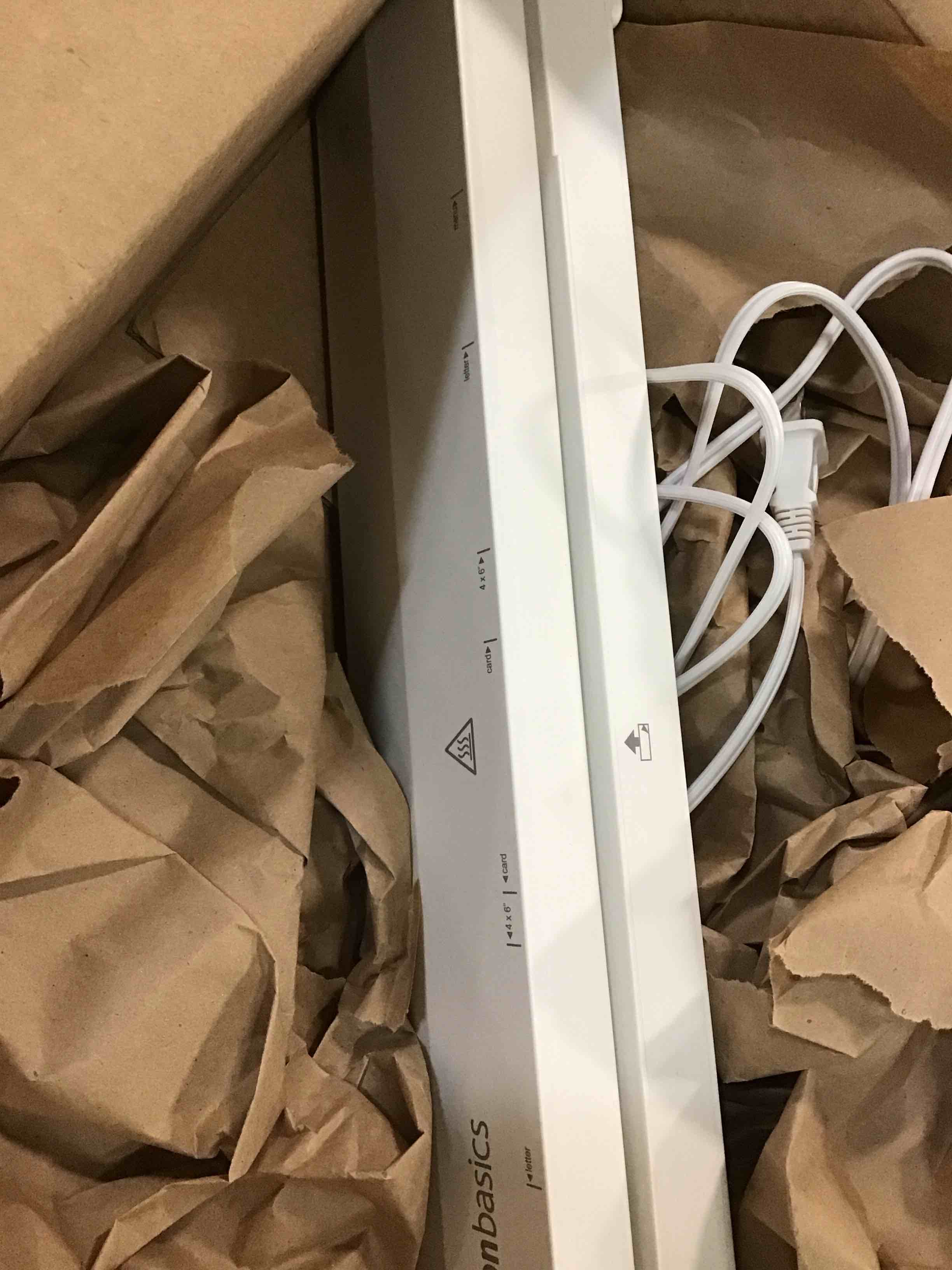 https://s3.amazonaws.com/lotting-images-prod/bidfta/RED5814350_1703790646007.jpeg