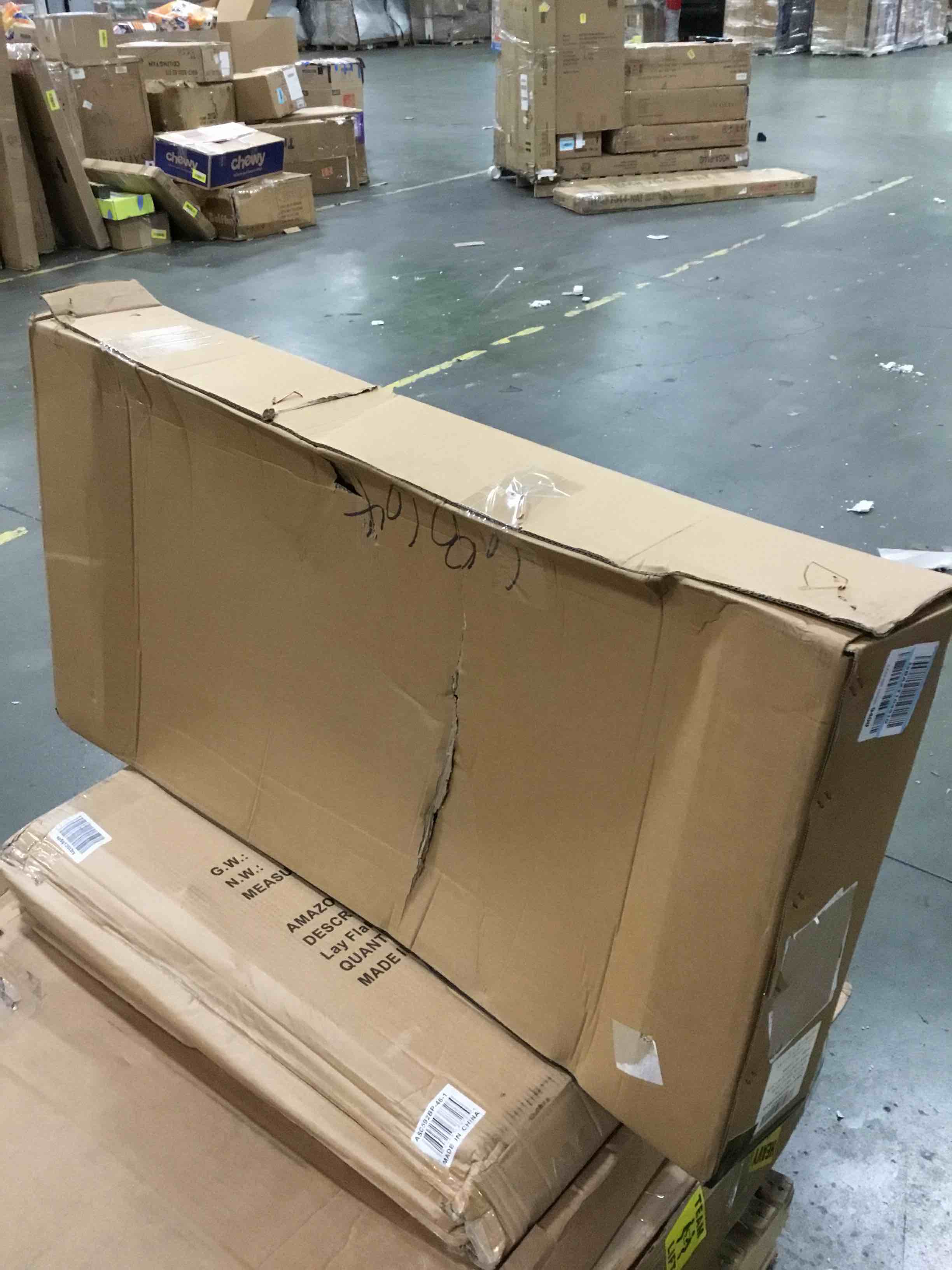https://s3.amazonaws.com/lotting-images-prod/bidfta/RED5814659_1704804318106.jpeg