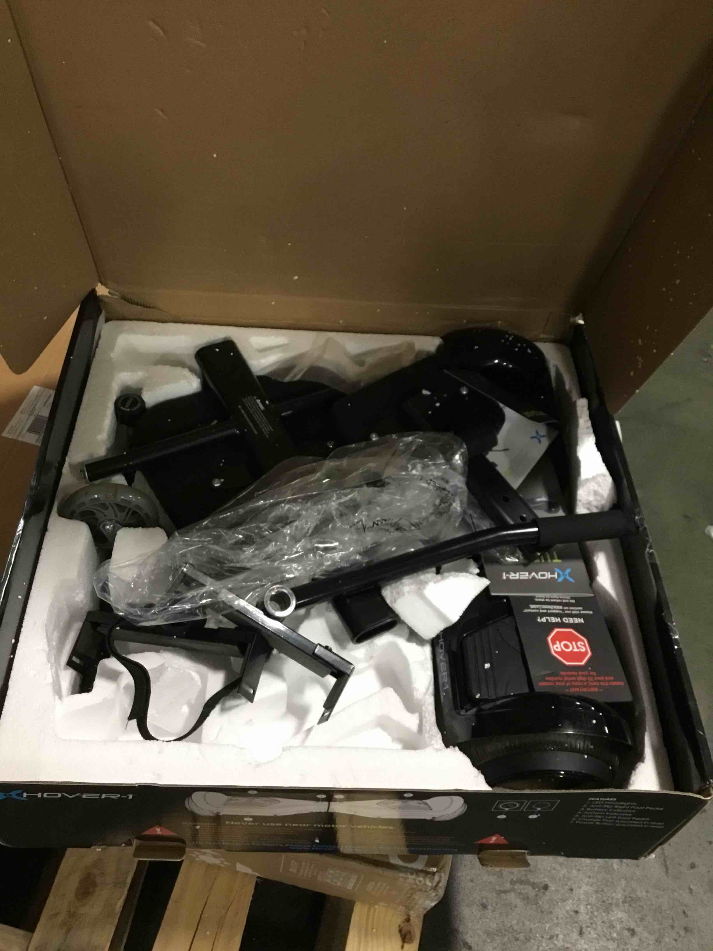 https://s3.amazonaws.com/lotting-images-prod/bidfta/RED5814706_1704811898837.jpeg