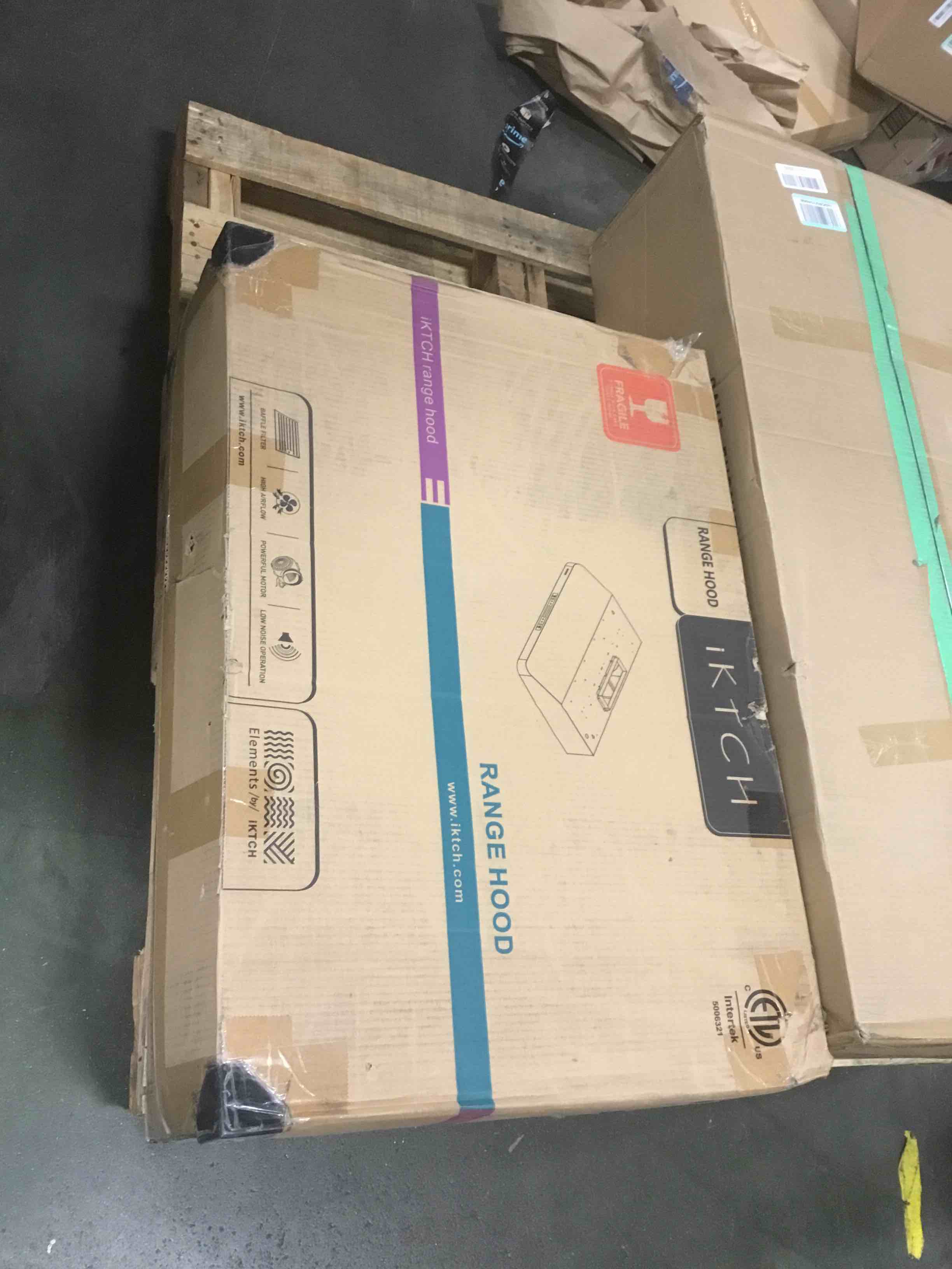 https://s3.amazonaws.com/lotting-images-prod/bidfta/RED5814881_1704896957154.jpeg