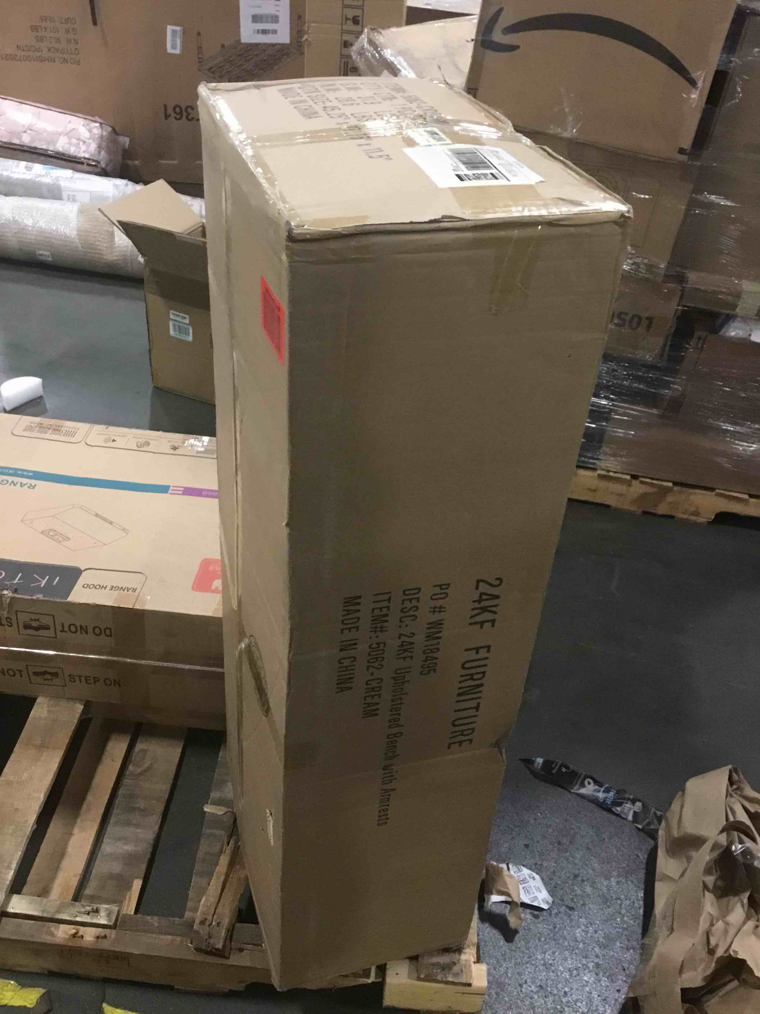 https://s3.amazonaws.com/lotting-images-prod/bidfta/RED5814882_1704897020409.jpeg