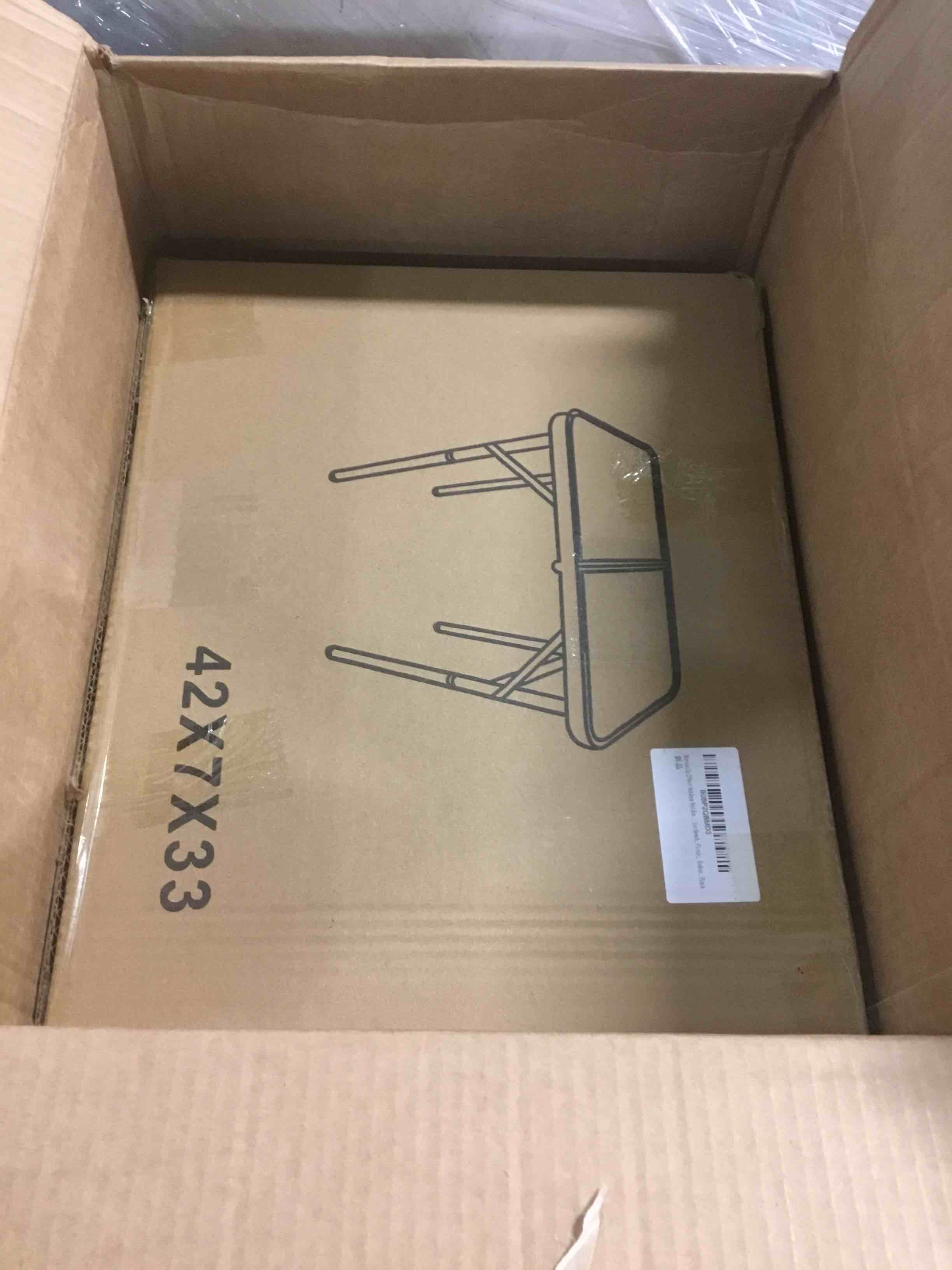 https://s3.amazonaws.com/lotting-images-prod/bidfta/RED5814894_1704901035543.jpeg