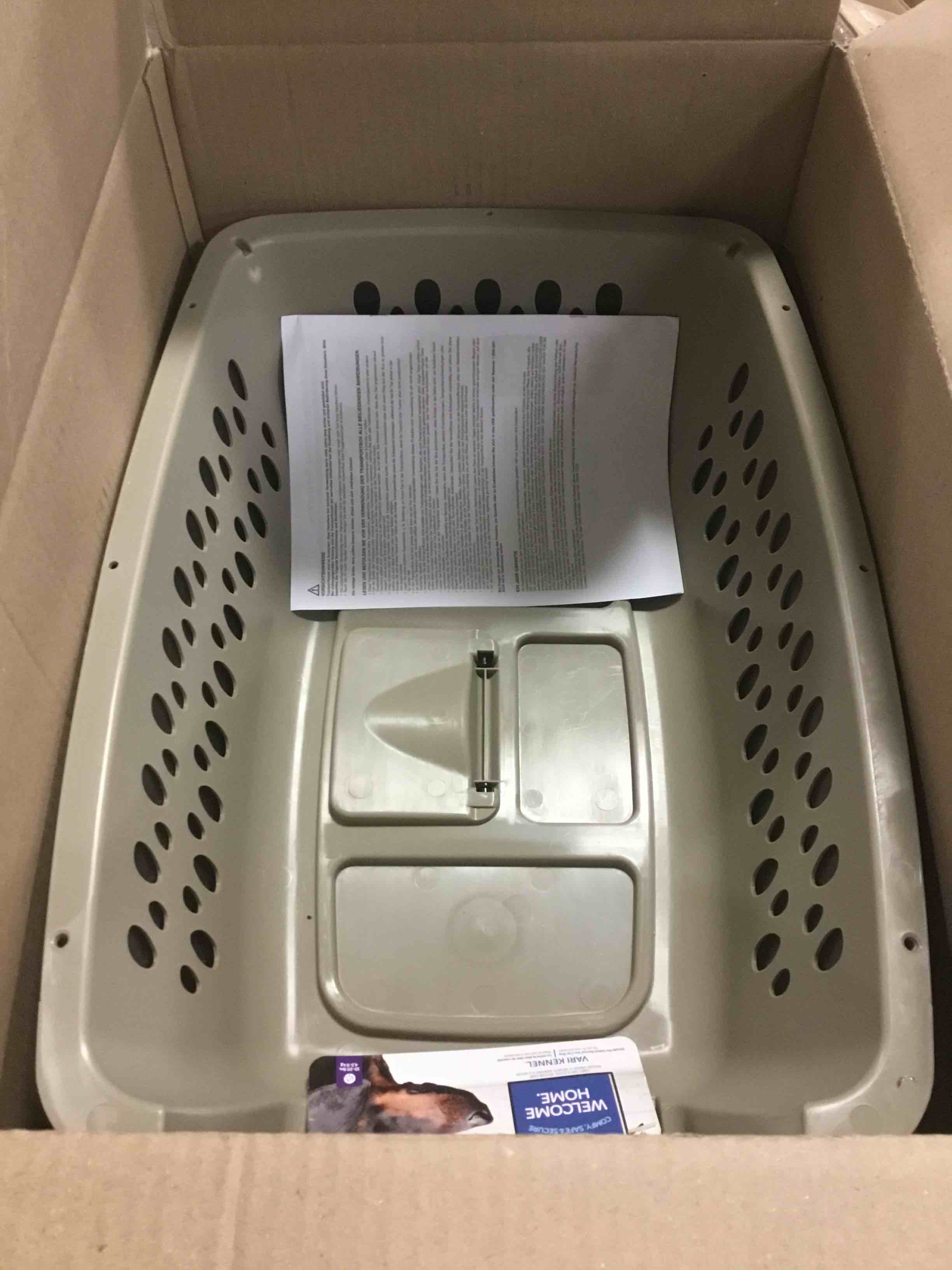 https://s3.amazonaws.com/lotting-images-prod/bidfta/RED5814905_1704902085792.jpeg