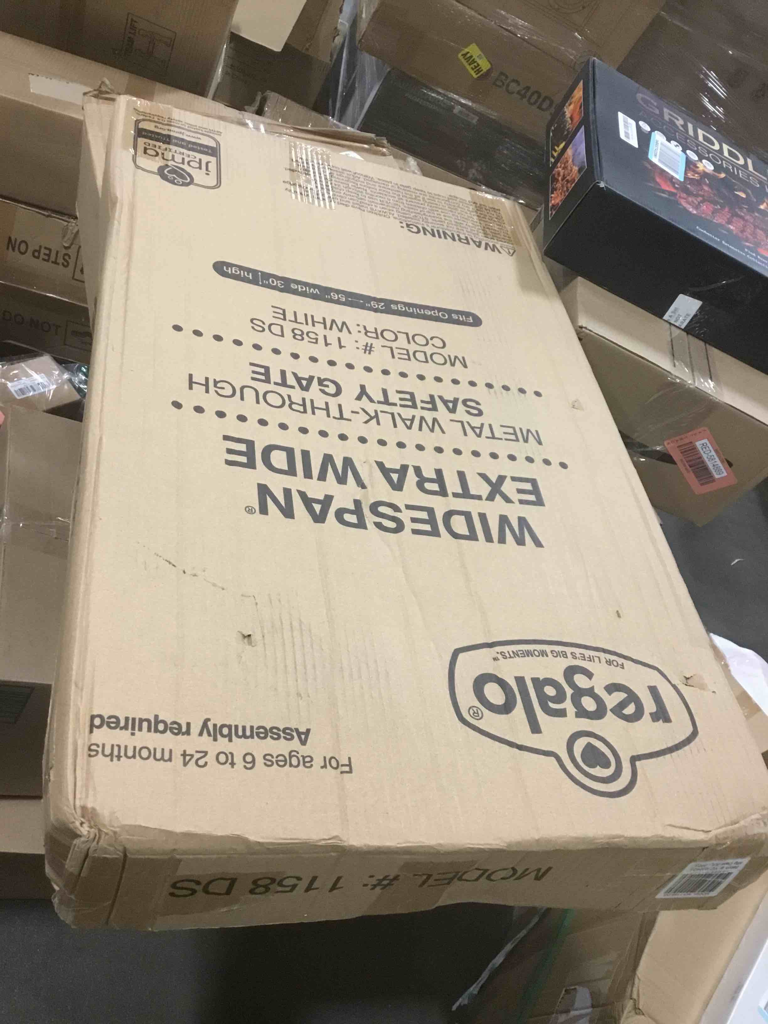 https://s3.amazonaws.com/lotting-images-prod/bidfta/RED5814912_1704902788965.jpeg