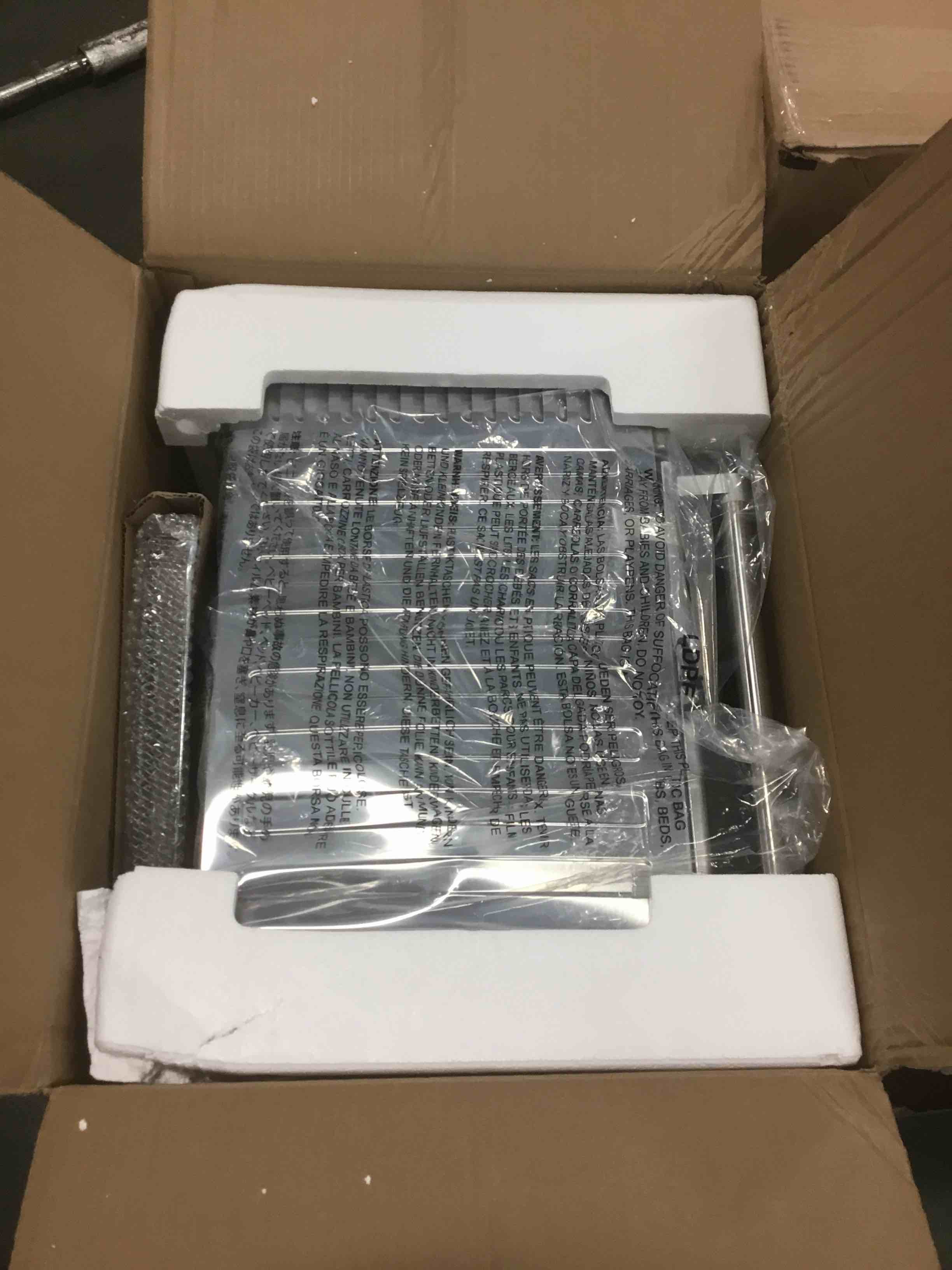 https://s3.amazonaws.com/lotting-images-prod/bidfta/RED5814917_1704903383982.jpeg