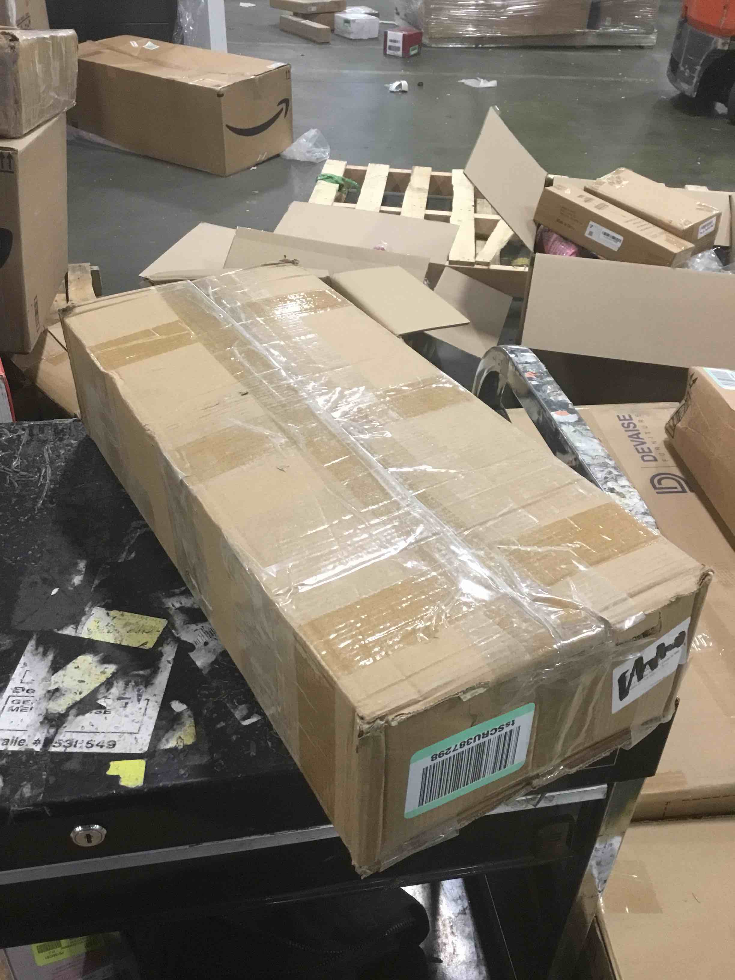 https://s3.amazonaws.com/lotting-images-prod/bidfta/RED5815068_1704979779686.jpeg