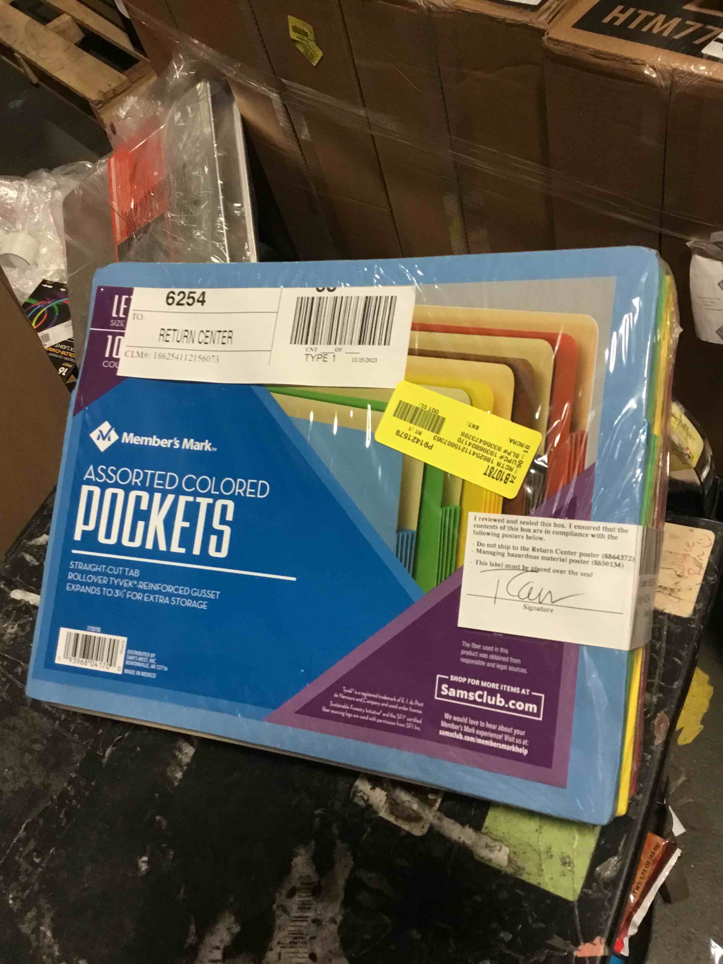 https://s3.amazonaws.com/lotting-images-prod/bidfta/RED5815336_1705320842068.jpeg