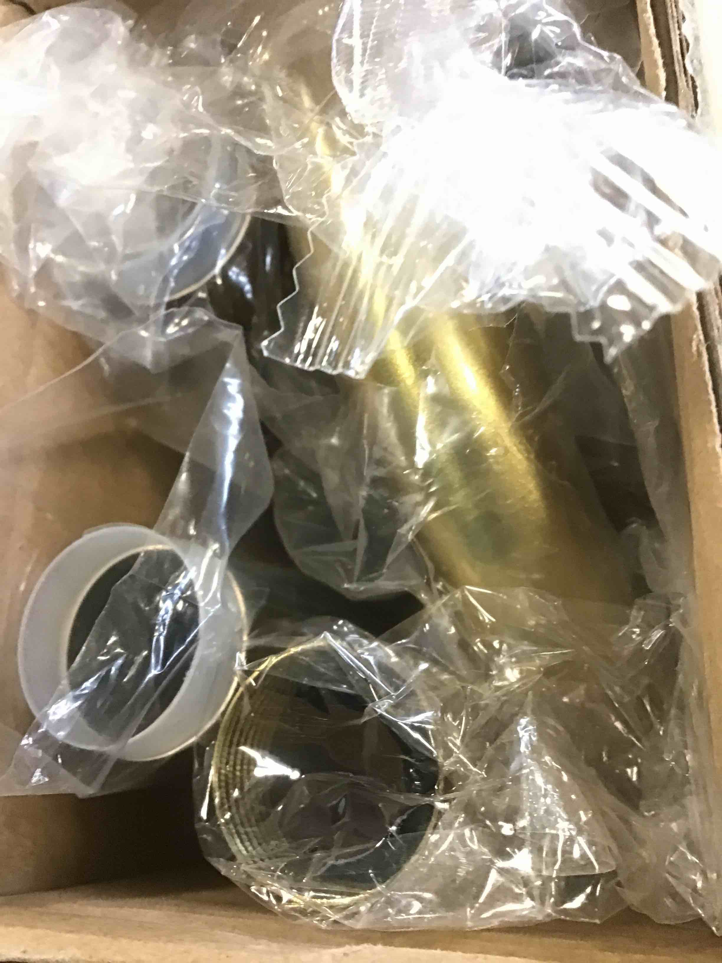 https://s3.amazonaws.com/lotting-images-prod/bidfta/RED5828717_1706804173487.jpeg