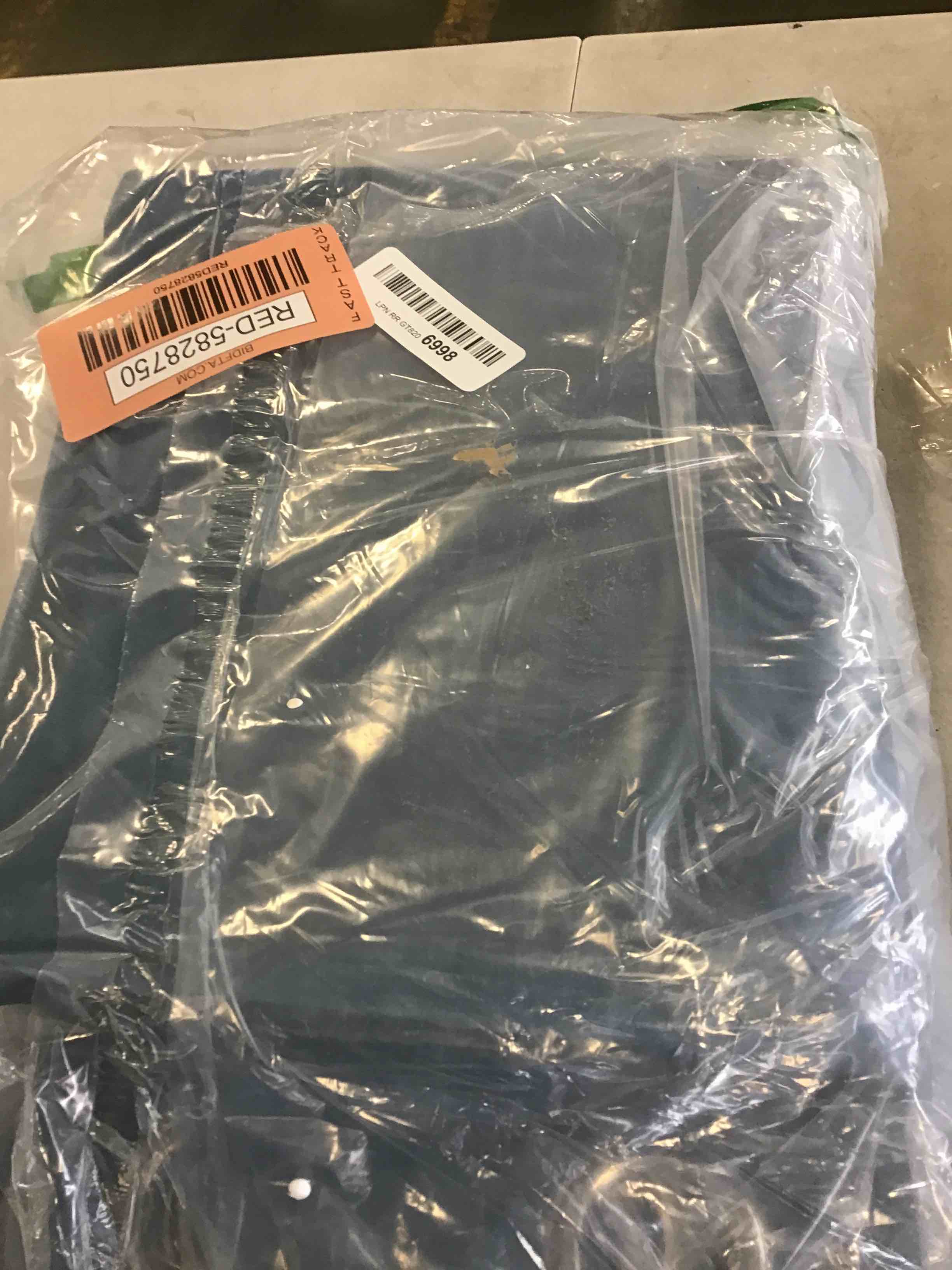 https://s3.amazonaws.com/lotting-images-prod/bidfta/RED5828750_1706809879418.jpeg