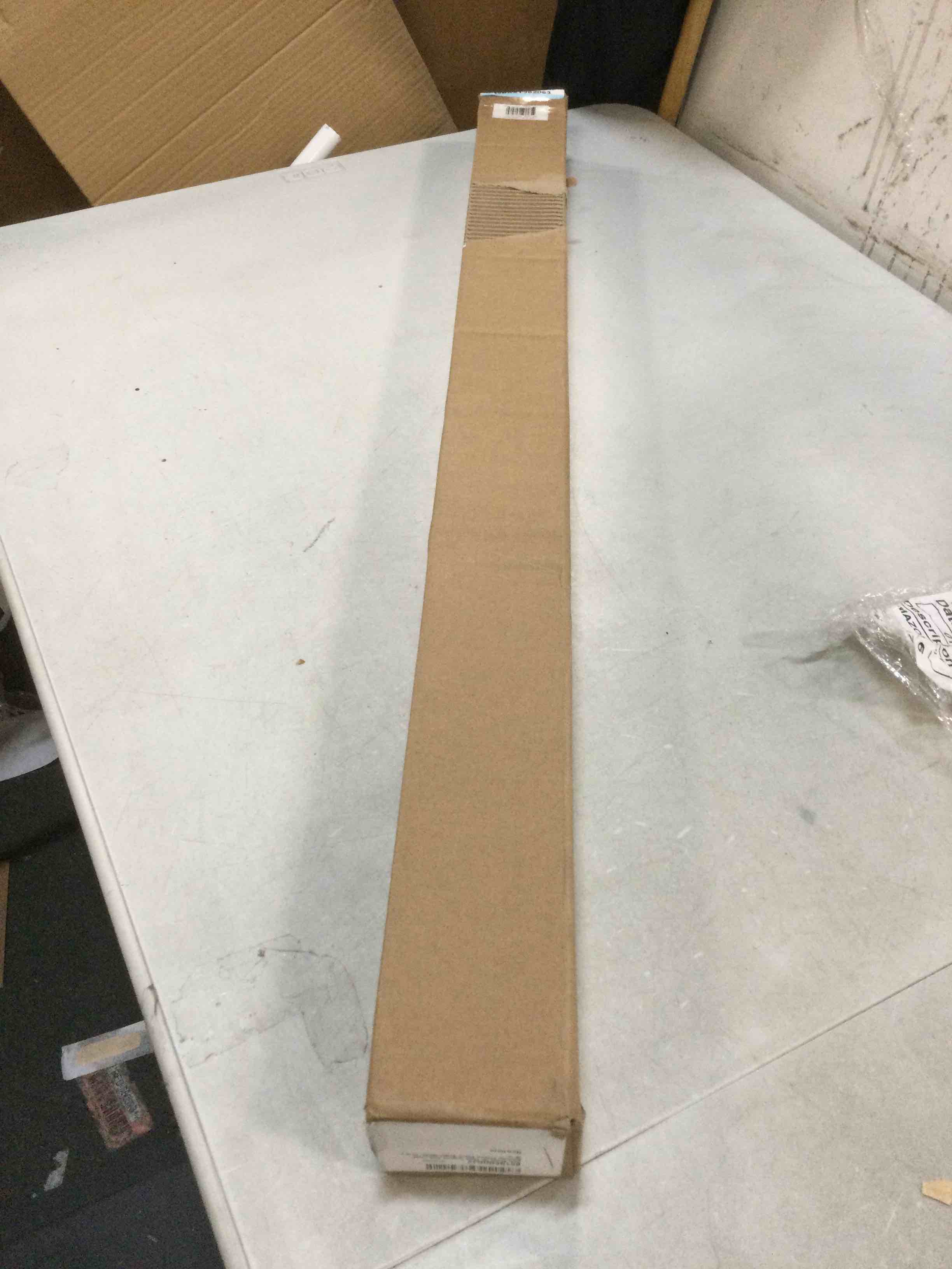 https://s3.amazonaws.com/lotting-images-prod/bidfta/RED5829442_1706879085077.jpeg
