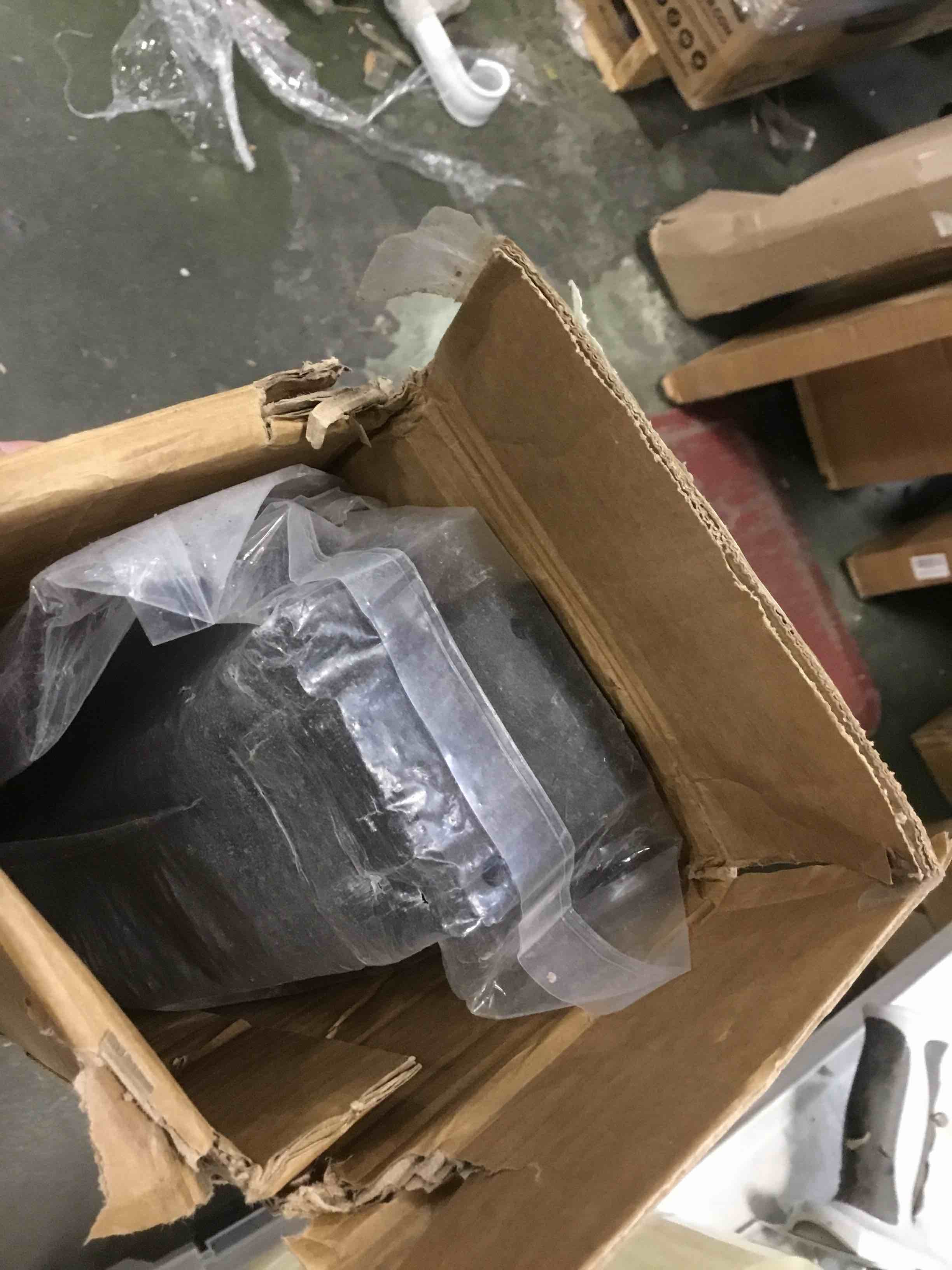 https://s3.amazonaws.com/lotting-images-prod/bidfta/RED5829822_1708110656641.jpeg