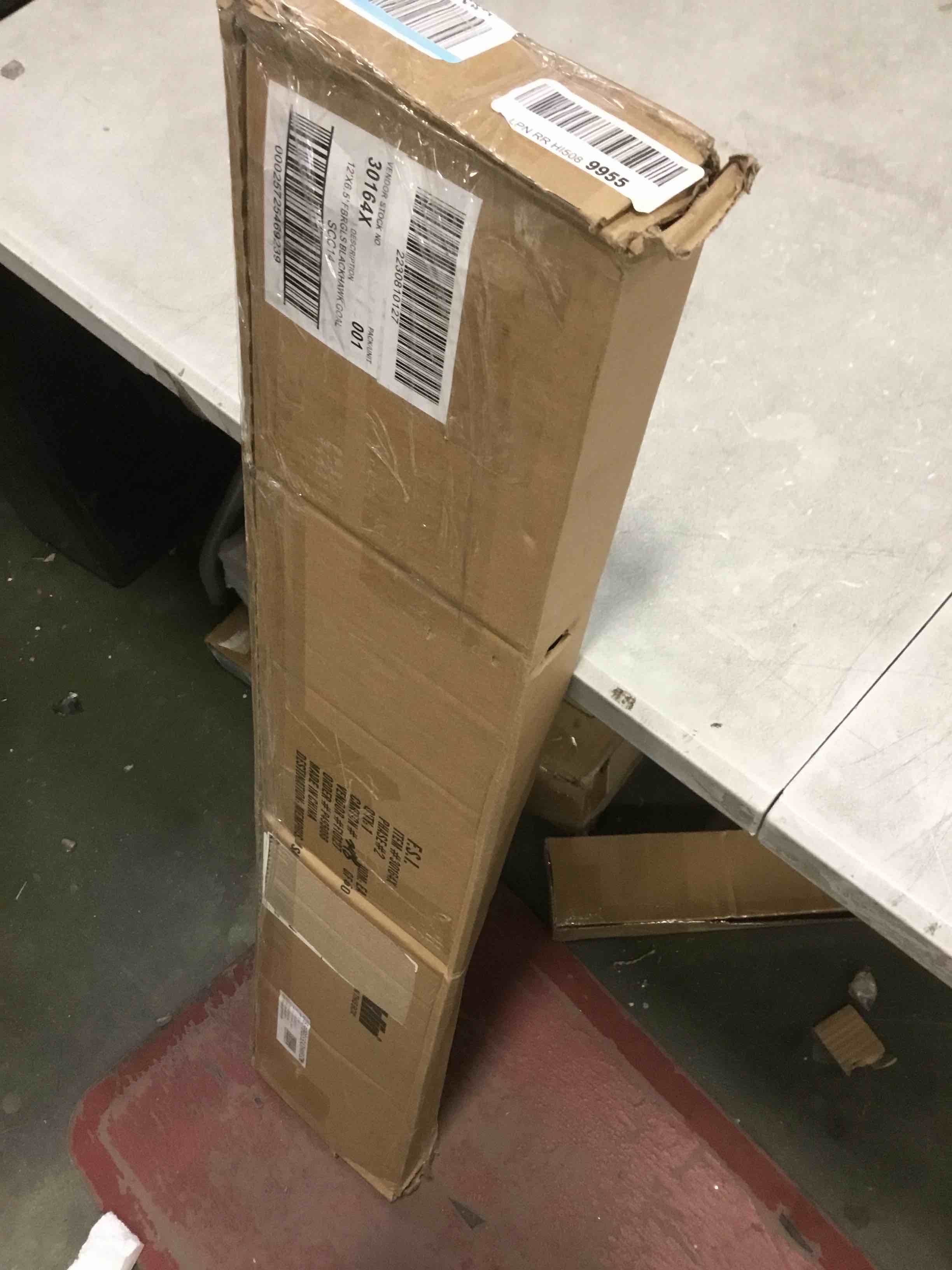 https://s3.amazonaws.com/lotting-images-prod/bidfta/RED5829841_1708112901056.jpeg