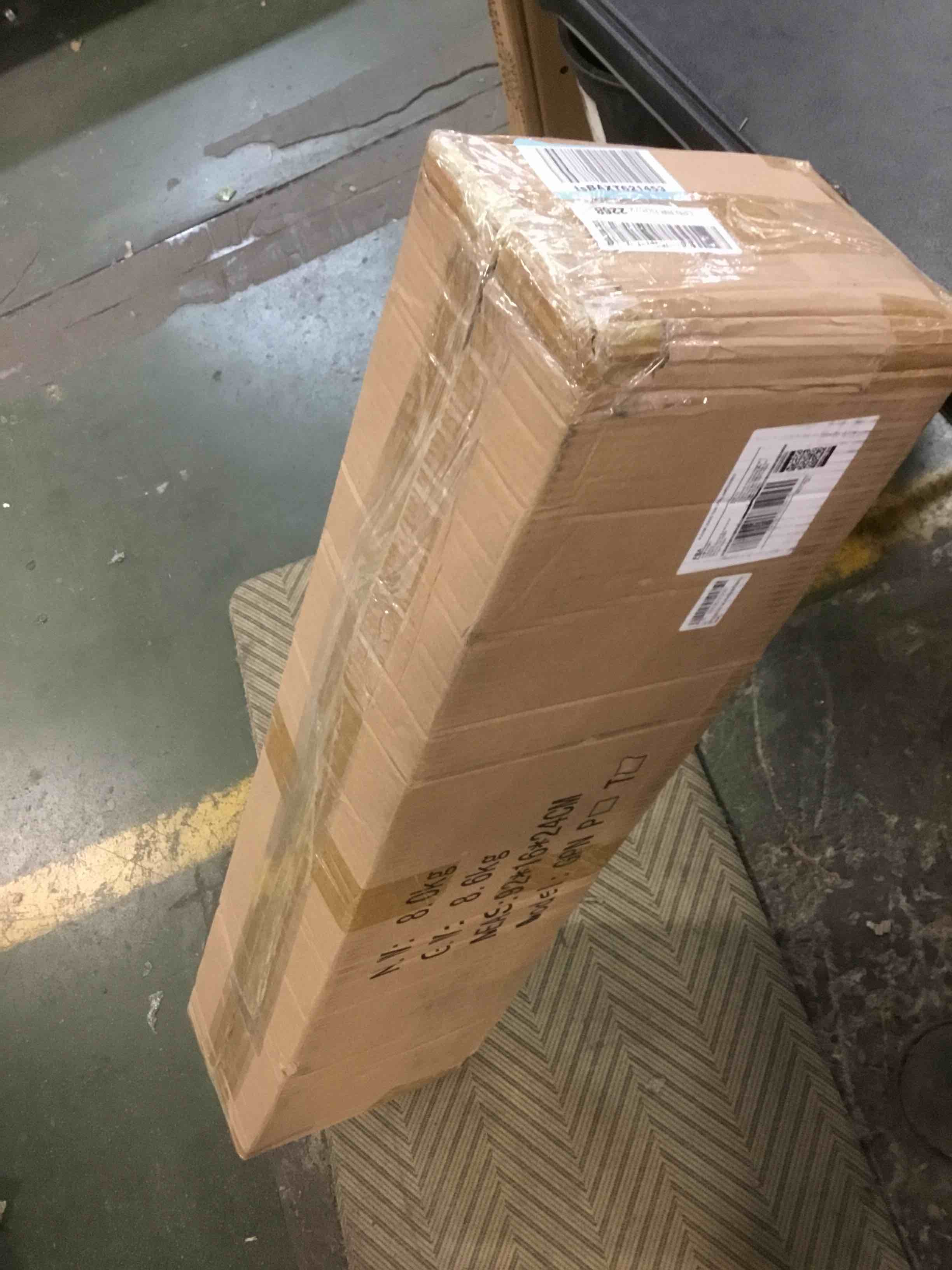 https://s3.amazonaws.com/lotting-images-prod/bidfta/RED5829983_1708188753798.jpeg